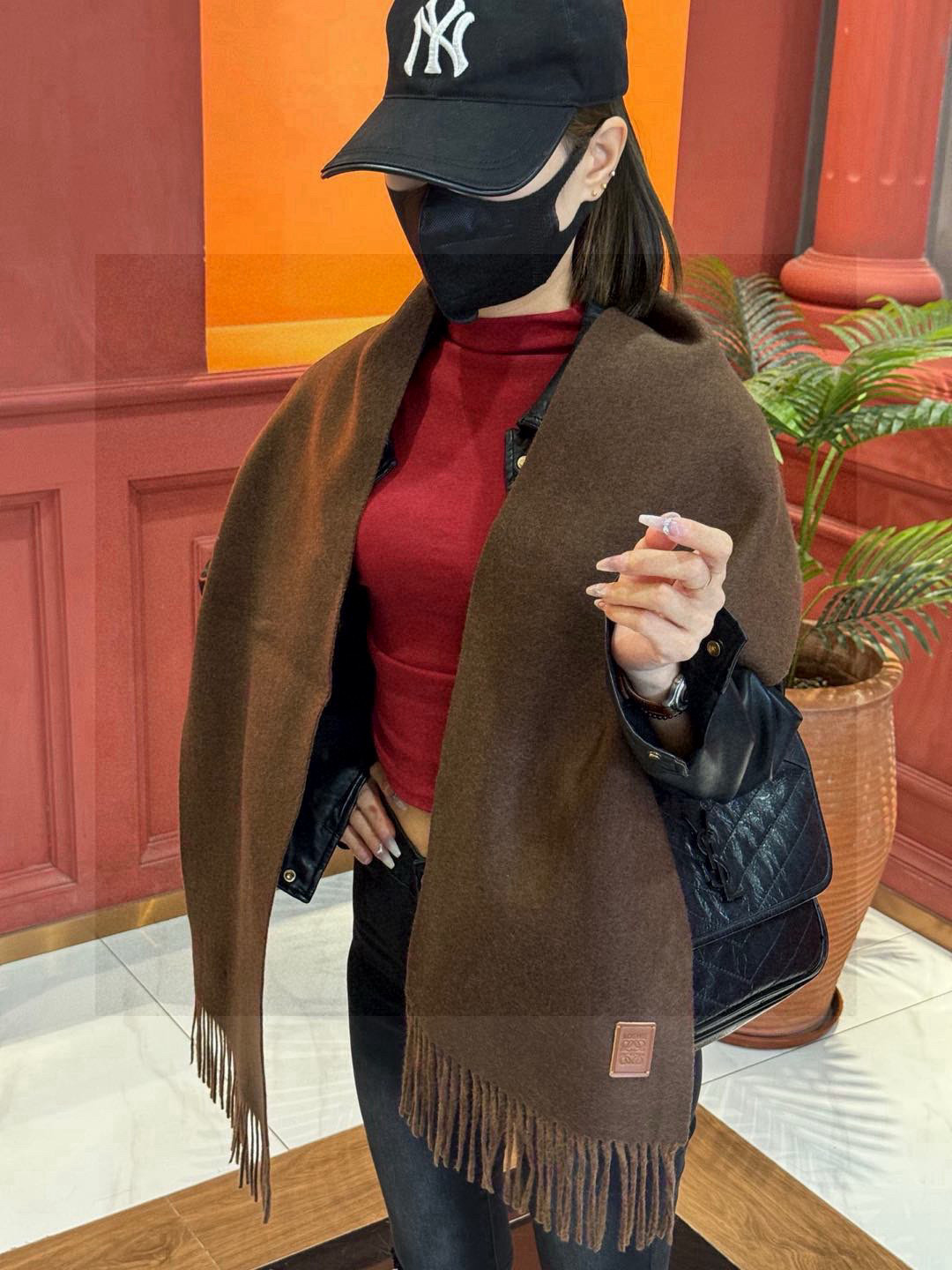  ✨✨太美了😍罗意威 情侣款 美到要尖叫😱专柜最新款🎊英伦欧美范儿 又是一款即时尚又实用的大围巾&长巾，