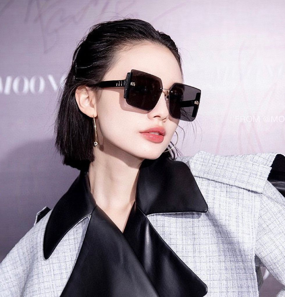 NO:372317,[Miao Miao] 2025 new spring model trendy fashion square frame sunglasses high quality comfortable to wear Internet celebrity trendy sunglasses women's high-definition sunglasses high quality TR frame Model MM4294 glasses sunglasses sunglasses, glasses19860909【缪缪】2025开春新款 潮流爆款 时尚方框太阳镜 高品质 佩戴舒适 网红潮款墨镜 女士高清太阳镜 高品质TR镜框 型号MM4294眼镜墨镜太阳镜,眼镜,glasses