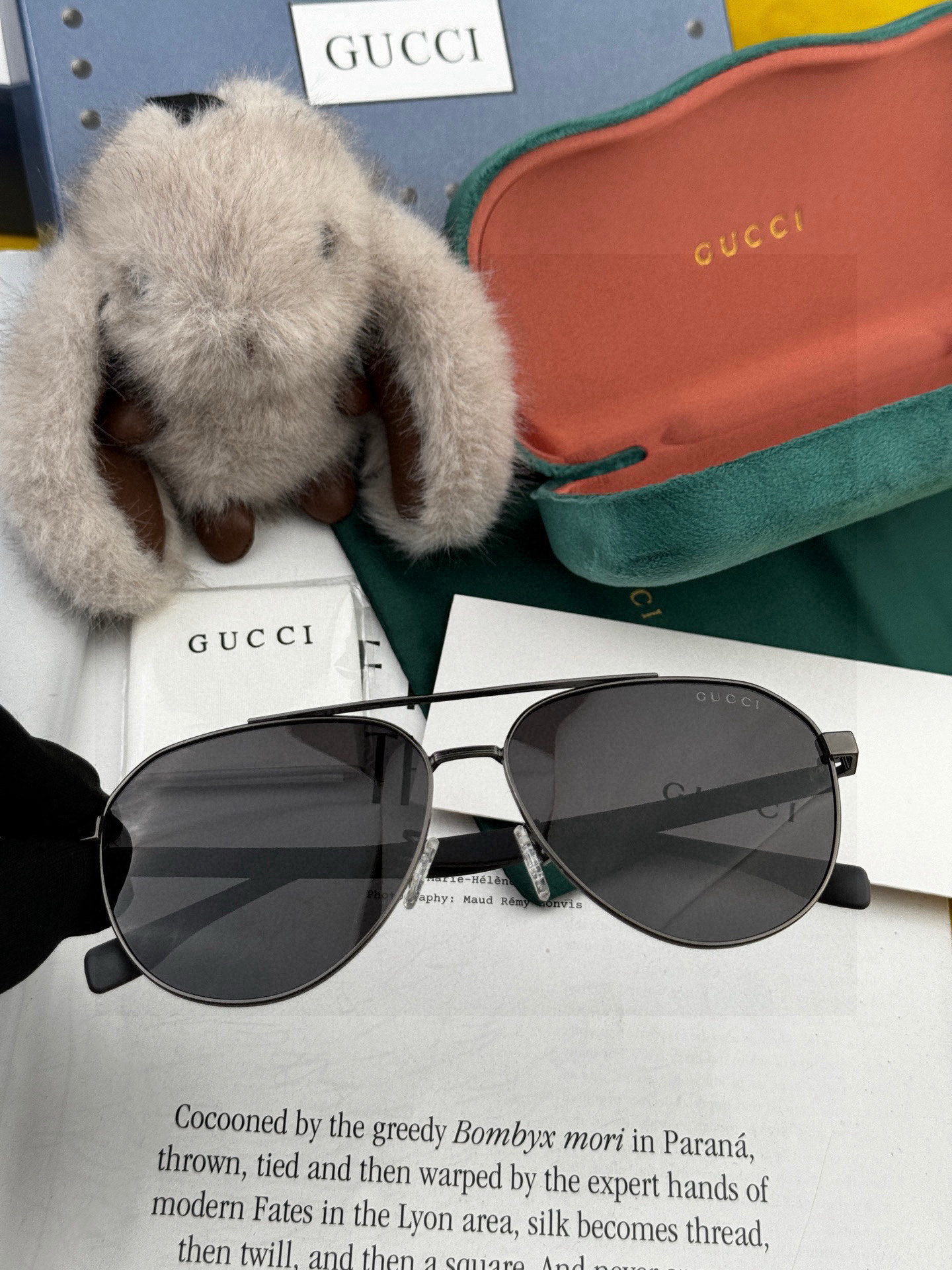   Gucci 。  高品质男女款墨镜   👍 进口宝丽来偏光镜片  。蛤蟆镜 开车钓鱼都可 。百搭显瘦