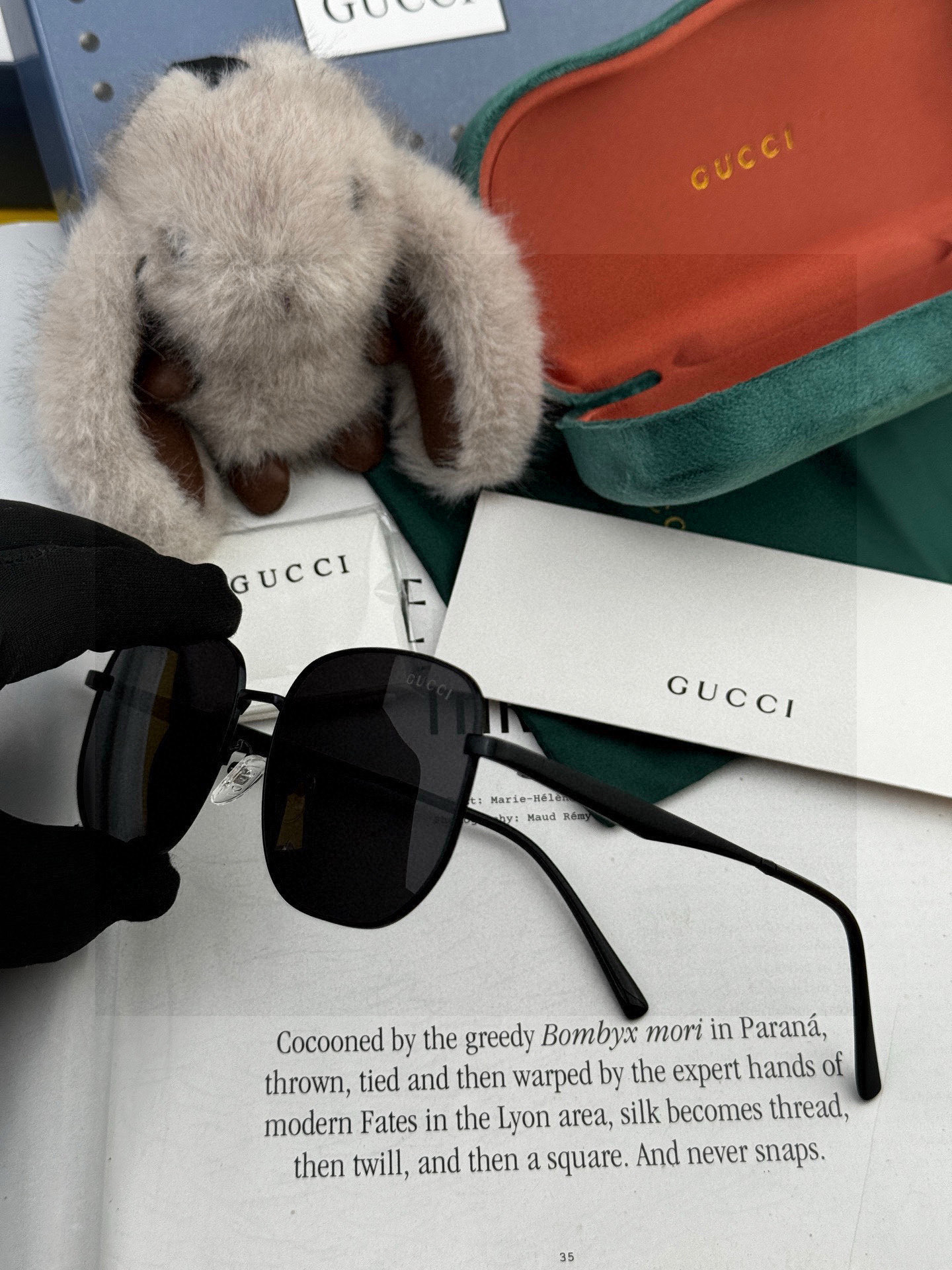   Gucci 。  高品质男女款墨镜   👍 进口宝丽来偏光镜片  。蛤蟆镜 开车钓鱼都可 。百搭显瘦