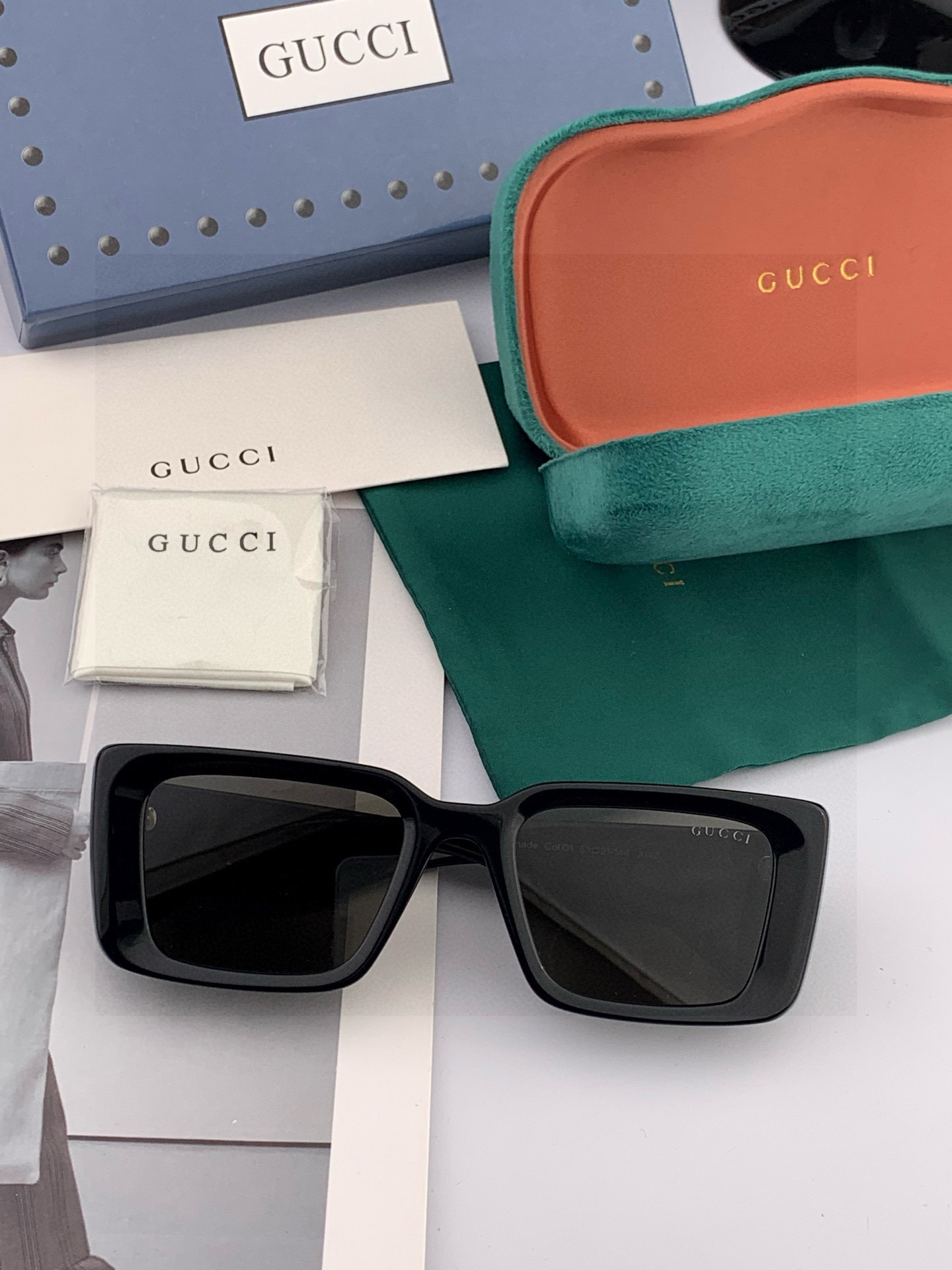  连体镜GUCCI2025开春新款一体镜 大框太阳镜男女同款 😎 
爆款大框尼龙太阳镜 超逼格超酷 
镜