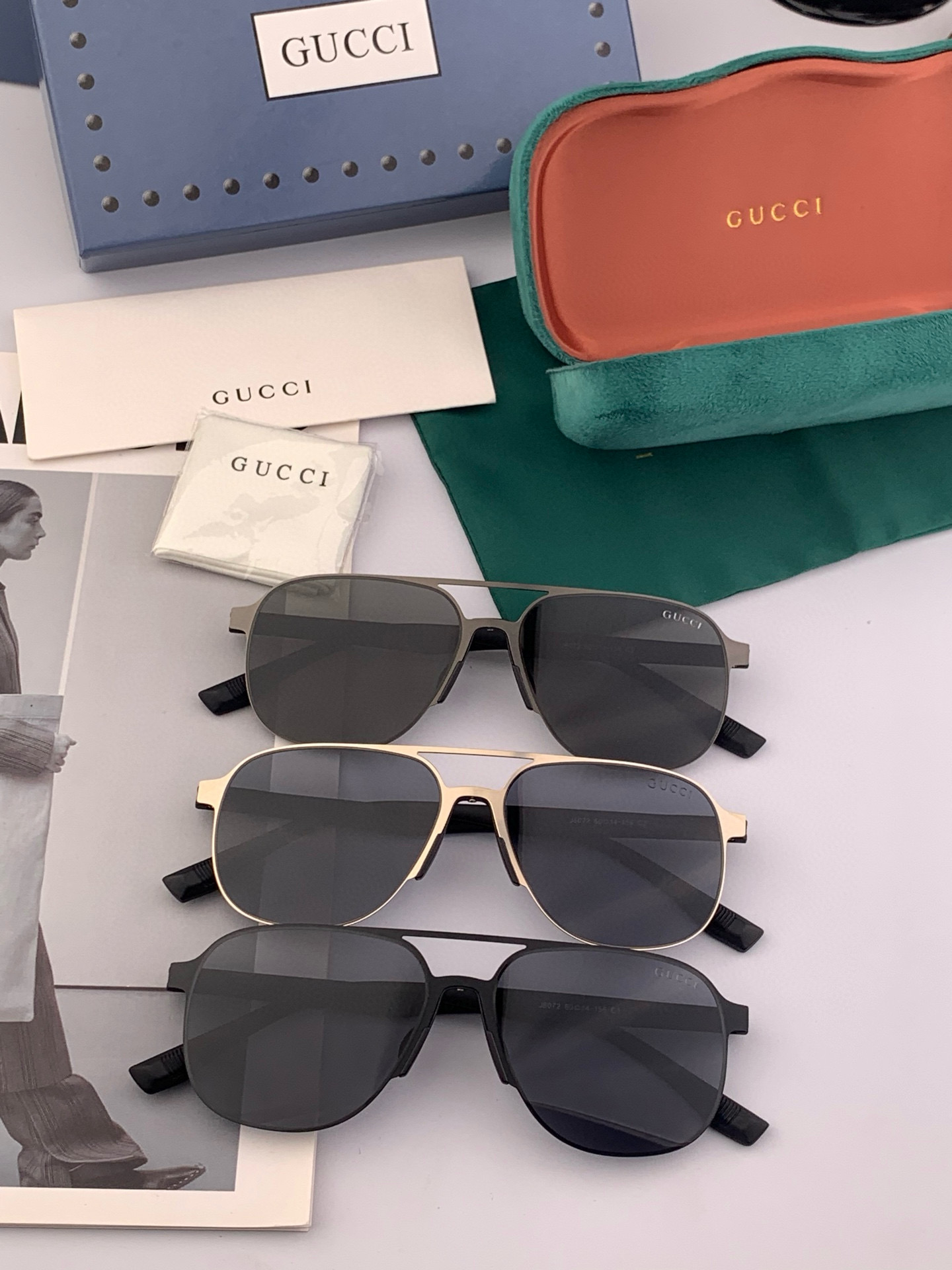         GUCCI 男款炫彩飞行员偏光太阳镜 ❤️材质：高清尼龙加厚卡槽高清偏光镜片 🌹无边框镜