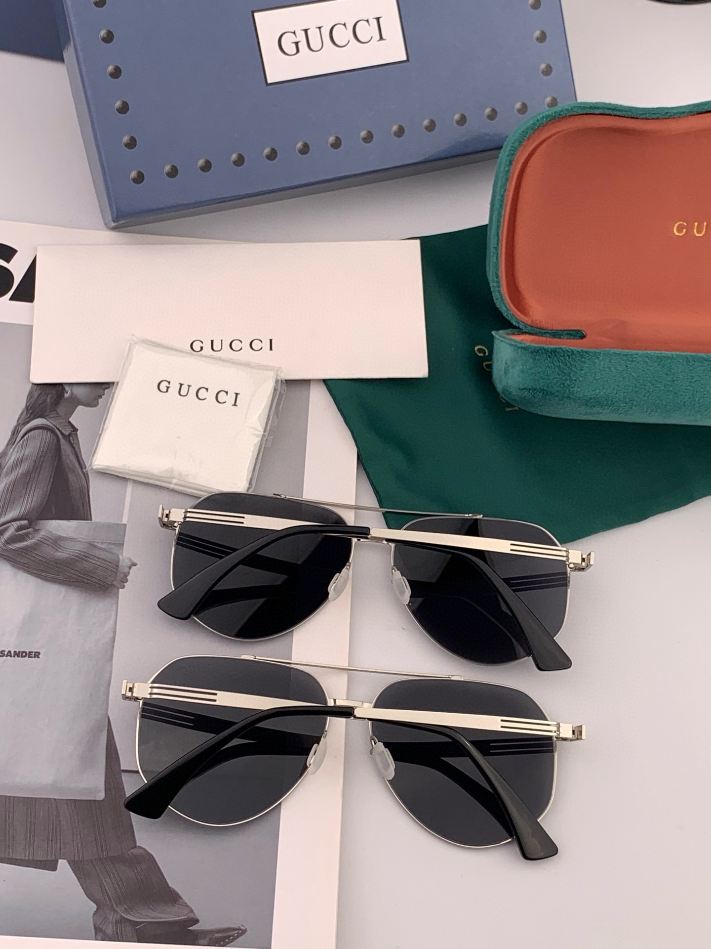        GUCCI 男款炫彩飞行员偏光太阳镜 ❤️材质：高清尼龙加厚卡槽高清偏光镜片 🌹无边框镜架