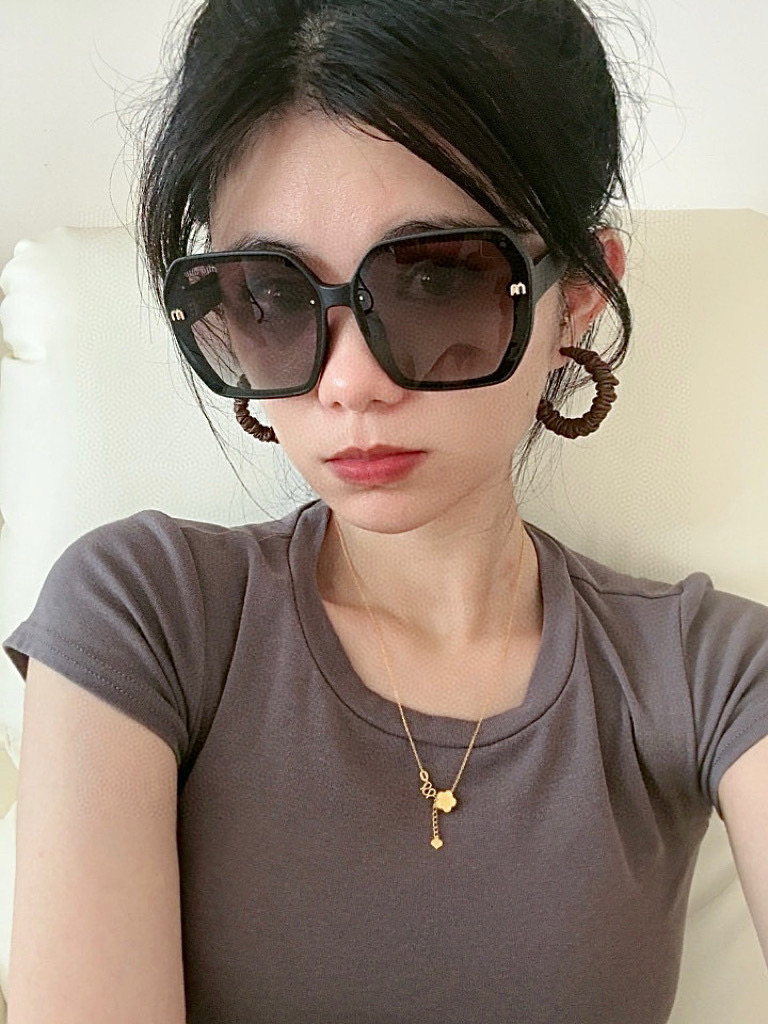  🔺 【缪缪 TR偏光太阳镜】2025开春新款 潮流爆款 时尚方框偏光太阳镜 高品质 佩戴舒适 网红潮款