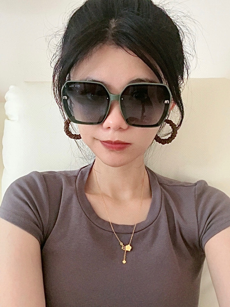  🔺 【缪缪 TR偏光太阳镜】2025开春新款 潮流爆款 时尚方框偏光太阳镜 高品质 佩戴舒适 网红潮款