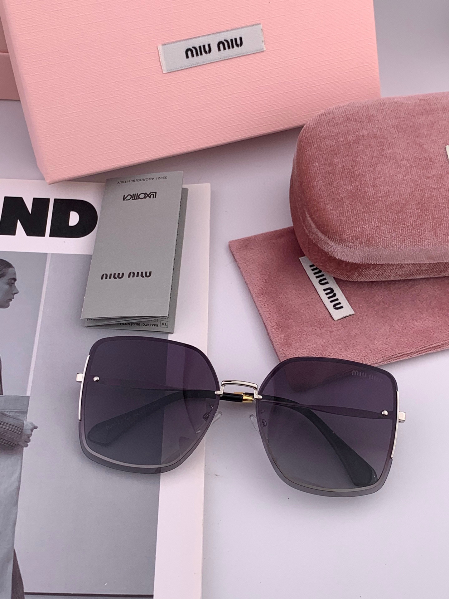  🔺 【缪缪 TR偏光太阳镜】2025开春新款 潮流爆款 时尚方框偏光太阳镜 高品质 佩戴舒适 网红潮款