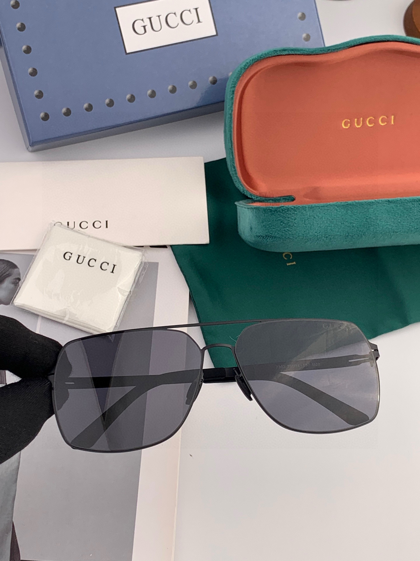 ♦️GUCCI 2025新款男女情侣款太阳镜多边形墨镜iP电镀永不褪色 超轻超有弹性整幅眼镜无螺丝重要的