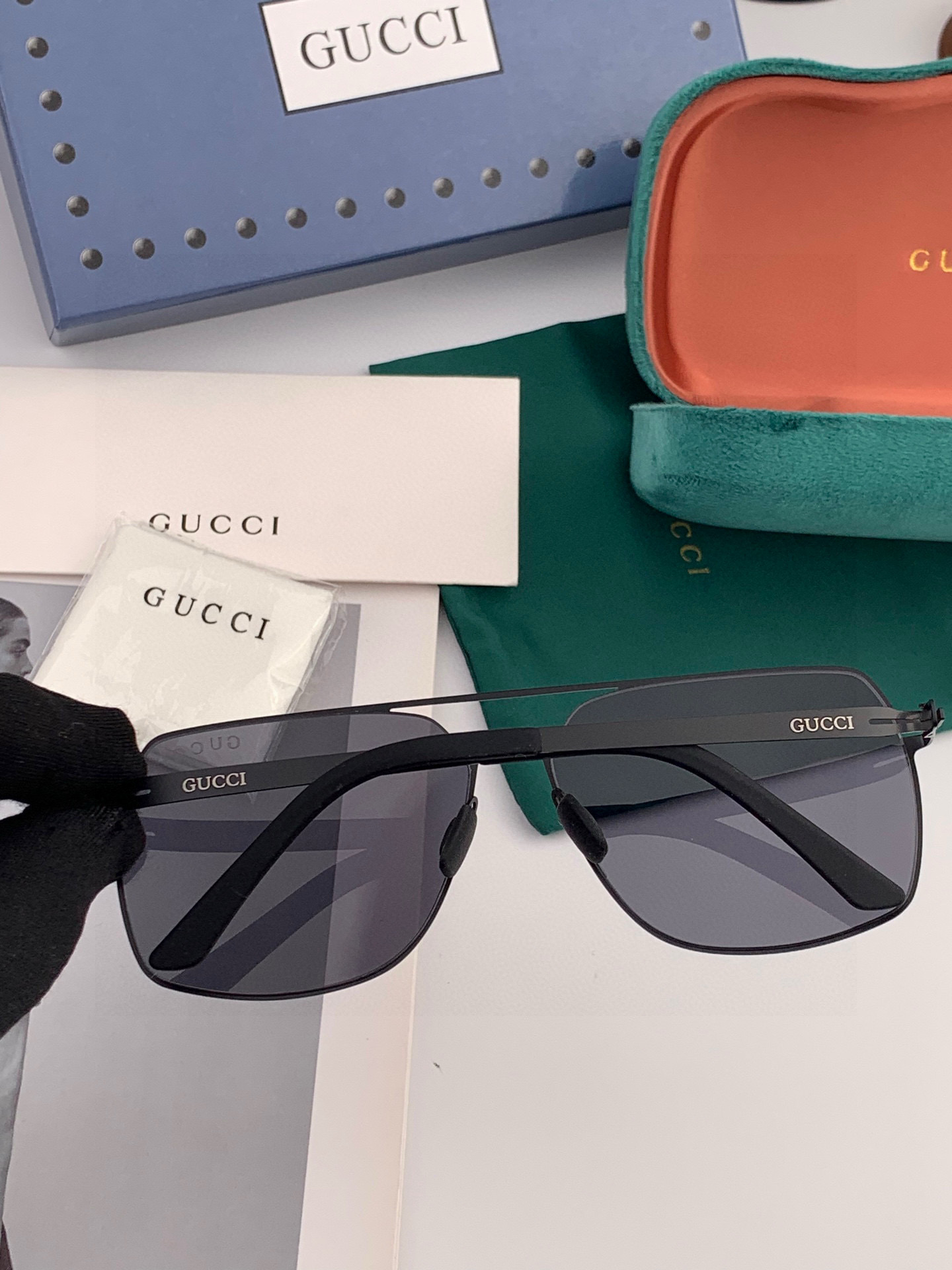 ♦️GUCCI 2025新款男女情侣款太阳镜多边形墨镜iP电镀永不褪色 超轻超有弹性整幅眼镜无螺丝重要的