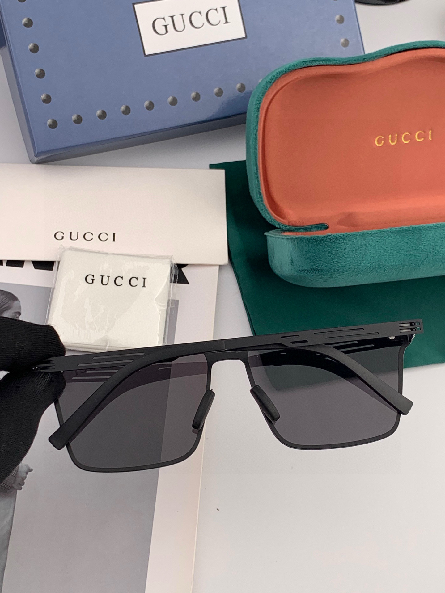 ♦️ GUCCI 2025新款男女情侣款太阳镜多边形墨镜iP电镀永不褪色 超轻超有弹性整幅眼镜无螺丝重要