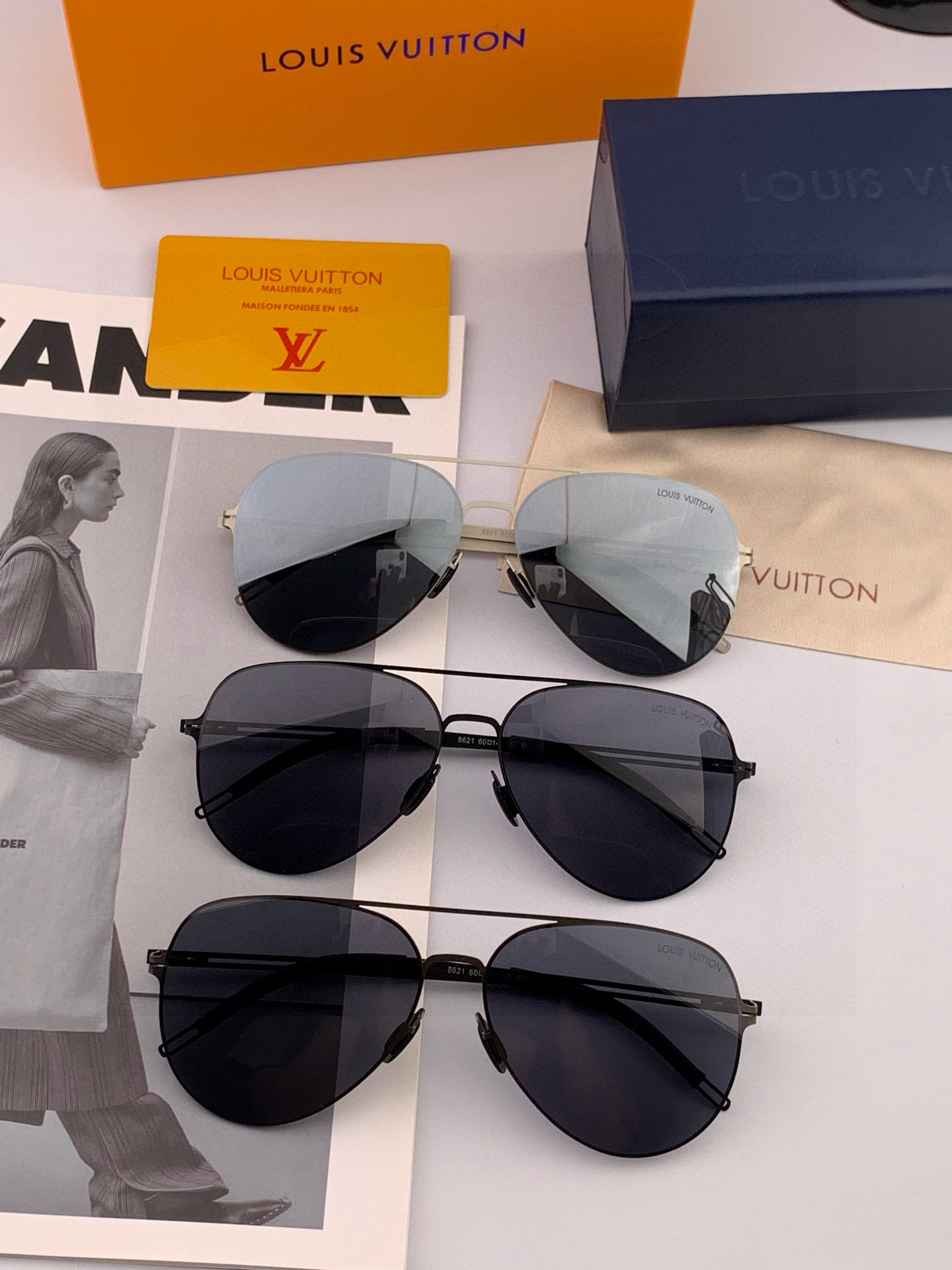 ♦️LV 2025新款男女情侣款太阳镜多边形墨镜iP电镀永不褪色 超轻超有弹性整幅眼镜无螺丝重要的是压不