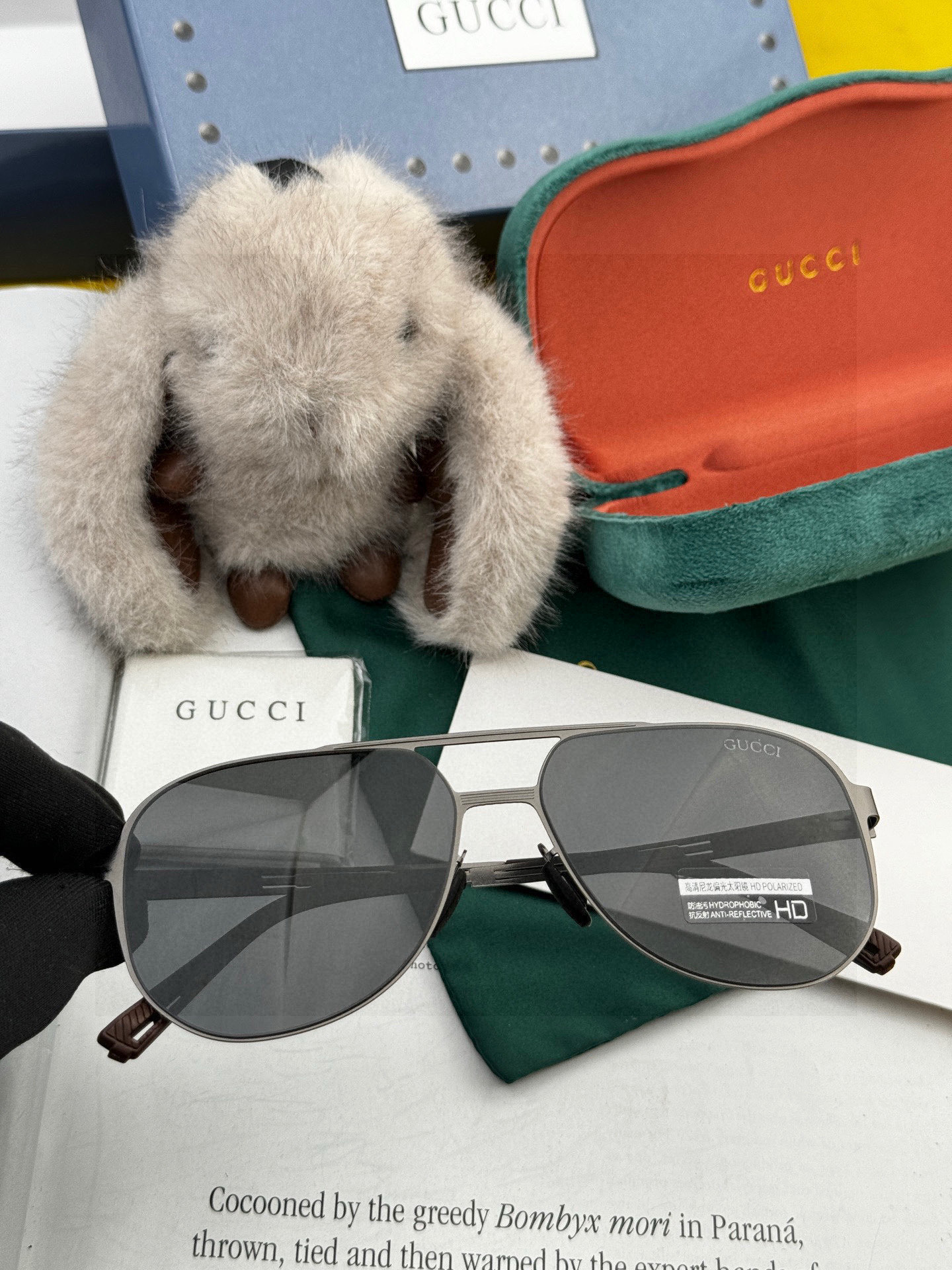       GUCC* 2025 新款男女情侣款太阳iP电镀永不褪色 卖点：超轻超有弹性整幅眼镜无螺丝重