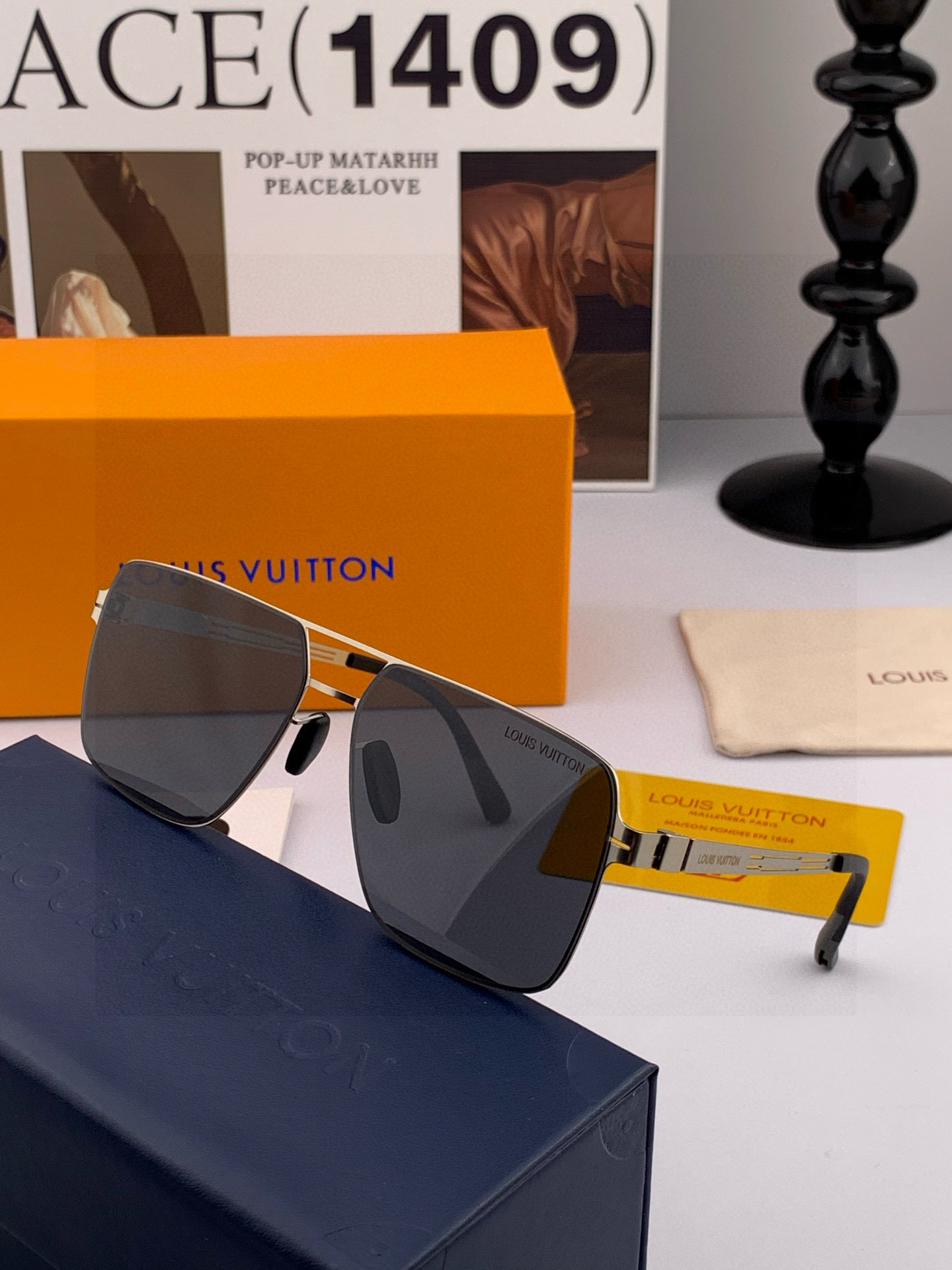 ♦️LV 2025新款男女情侣款太阳镜多边形墨镜iP电镀永不褪色 超轻超有弹性整幅眼镜无螺丝重要的是压不