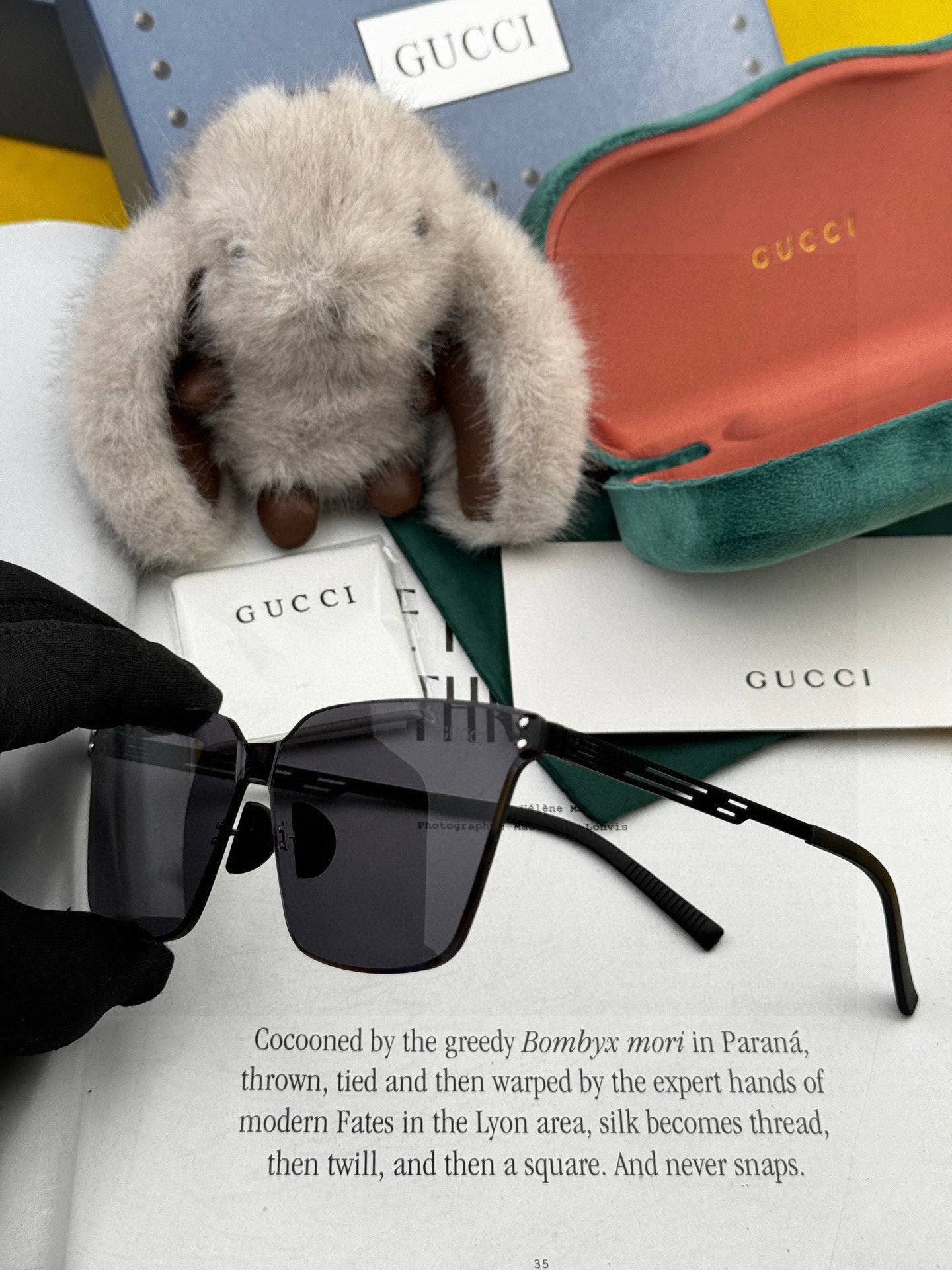       GUCC* 2025 新款男女情侣款太阳iP电镀永不褪色 卖点：超轻超有弹性整幅眼镜无螺丝重