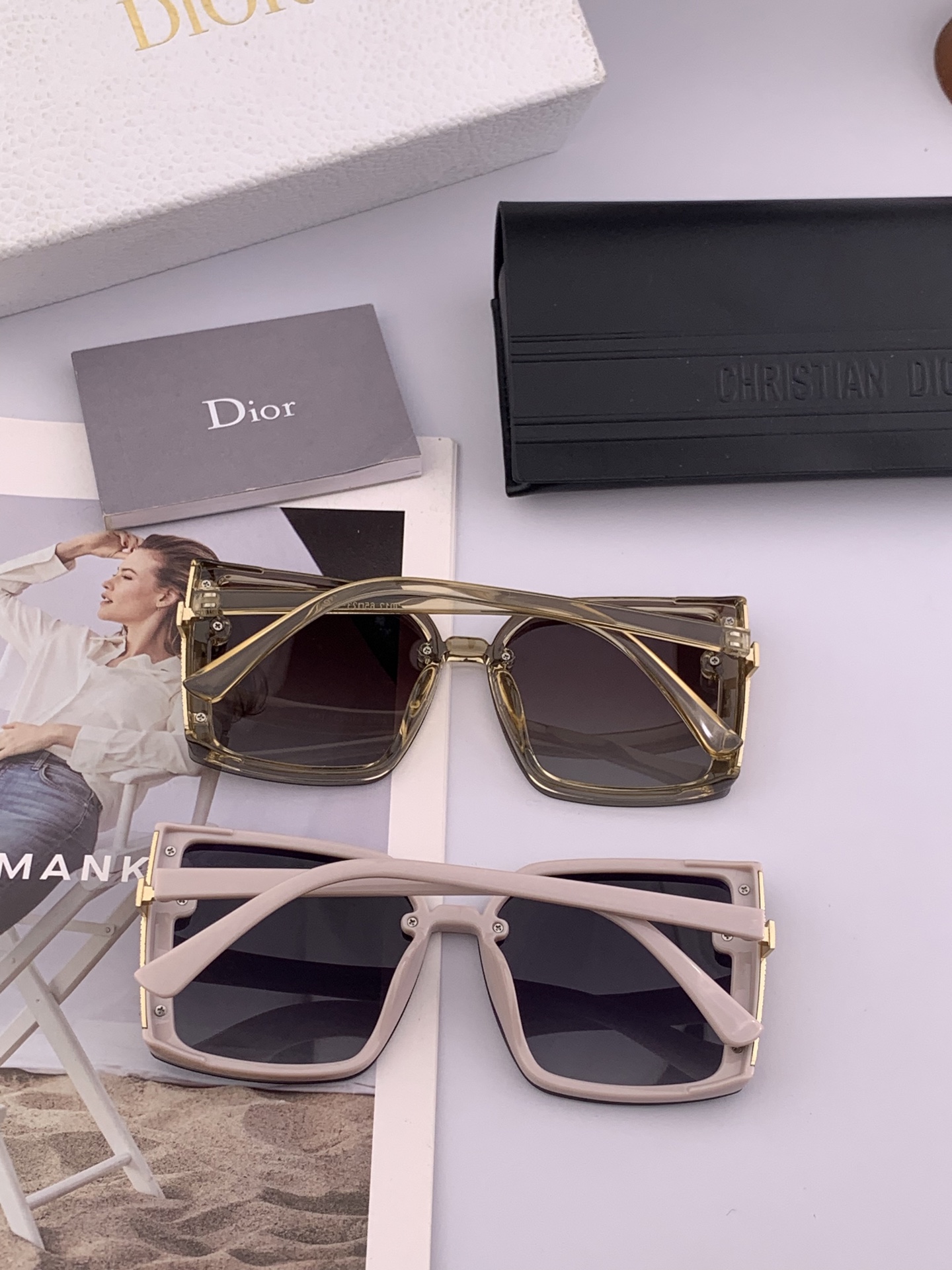  DIOR  开春新款  潮流爆款 时尚方框太阳镜 高品质 佩戴舒适 网红潮款墨镜 型号CD2985