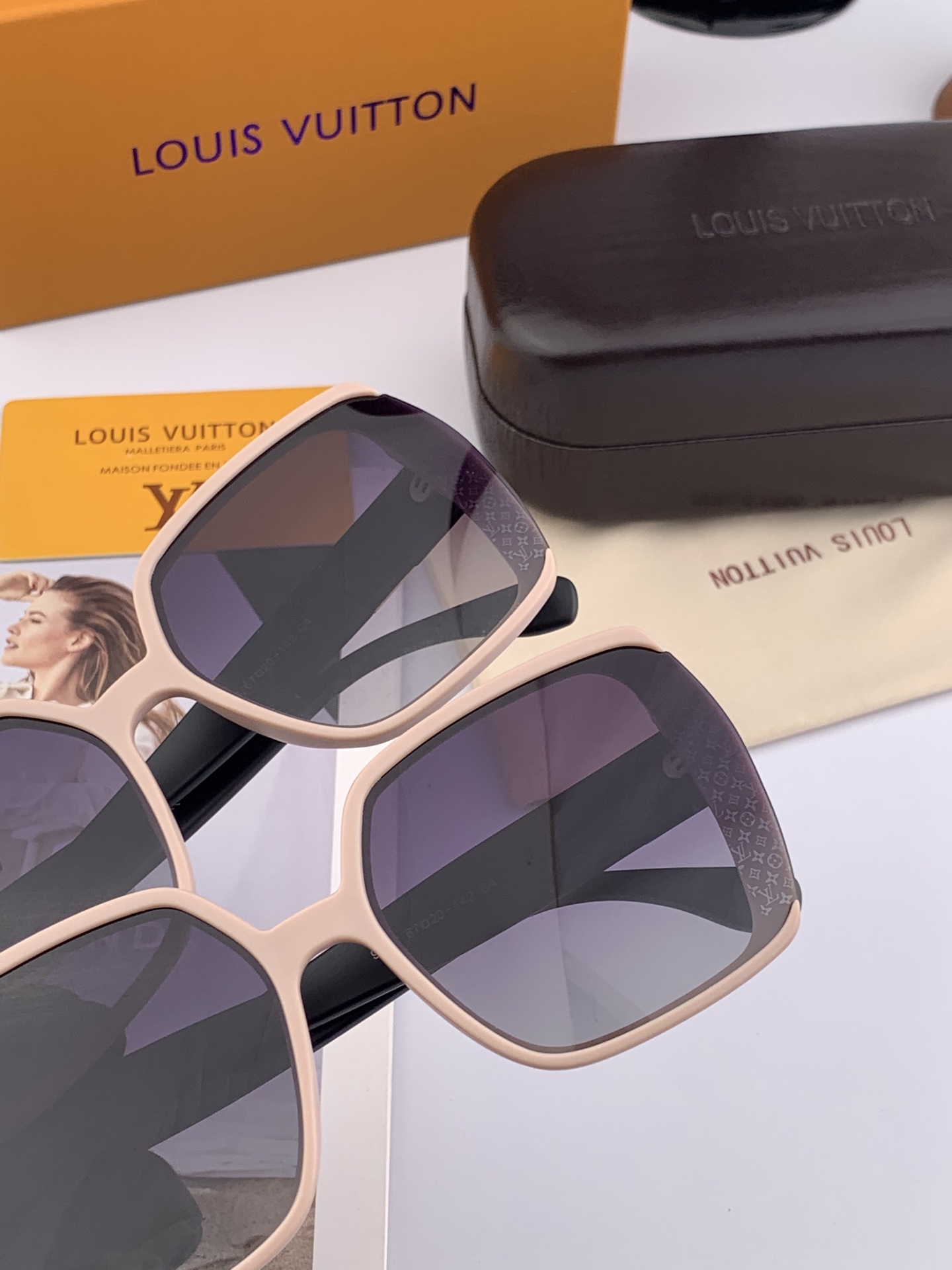    【TR偏光系列】lv大框太阳镜墨镜经典的方框设计，不挑脸型，无论搭配大衣还是连衣裙都非常显气质偏光