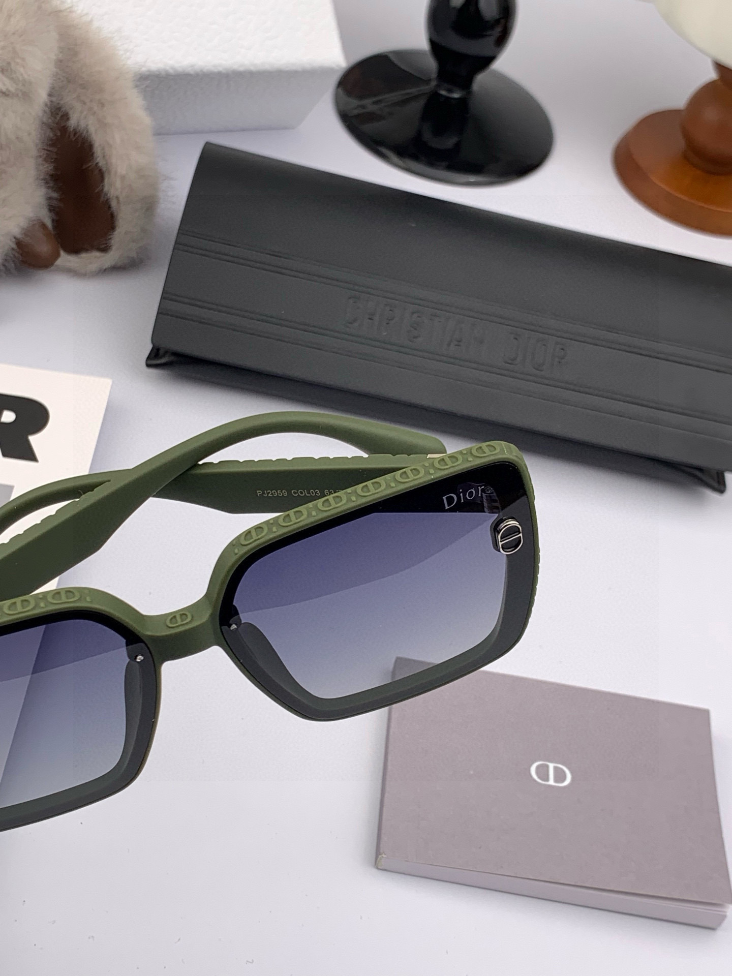 🔺 【DIOR-迪奥】2025开春新款 潮流爆款 时尚方框偏光太阳镜 高品质 佩戴舒适 网红潮款墨镜 型