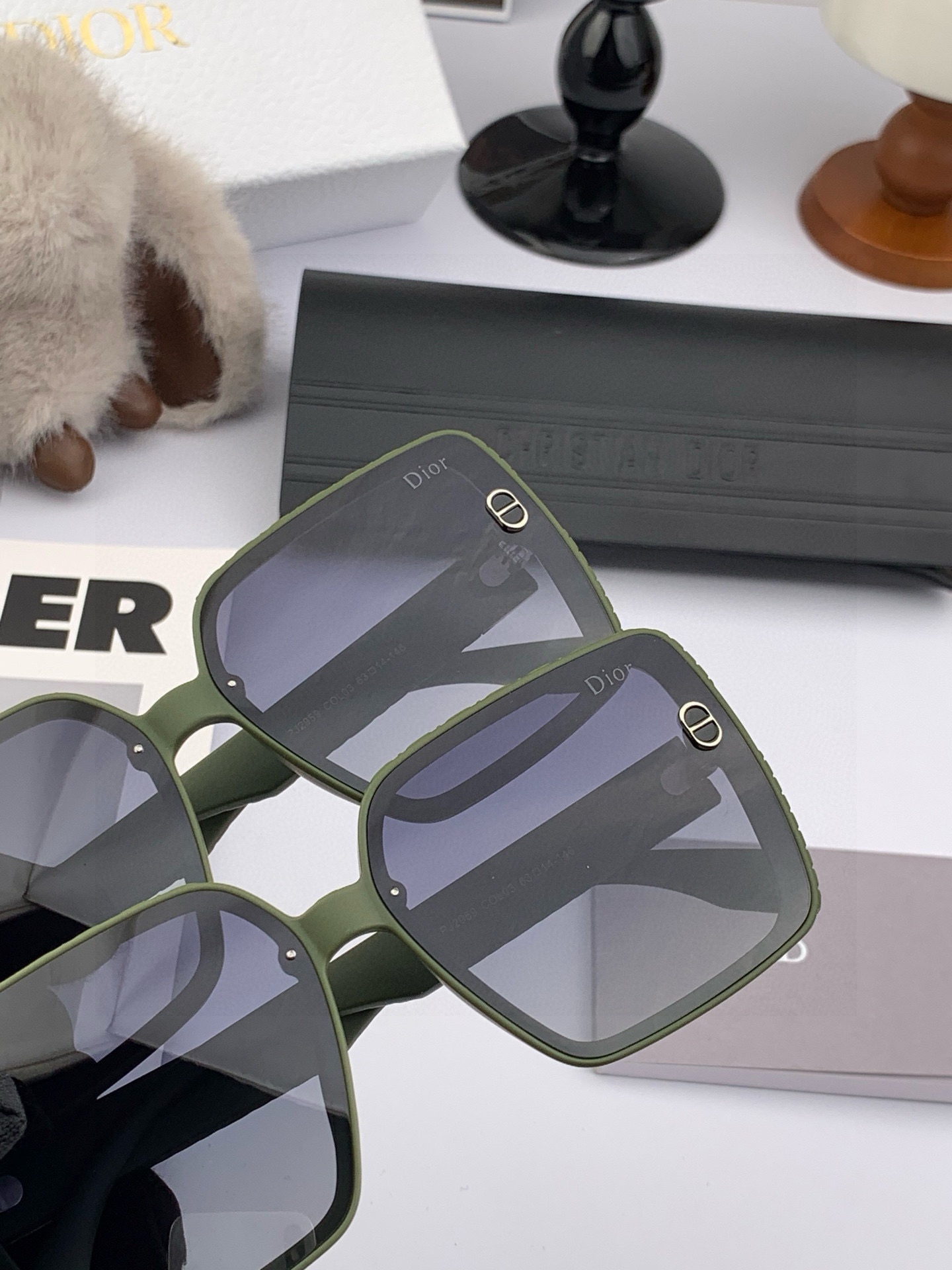 🔺 【DIOR-迪奥】2025开春新款 潮流爆款 时尚方框偏光太阳镜 高品质 佩戴舒适 网红潮款墨镜 型