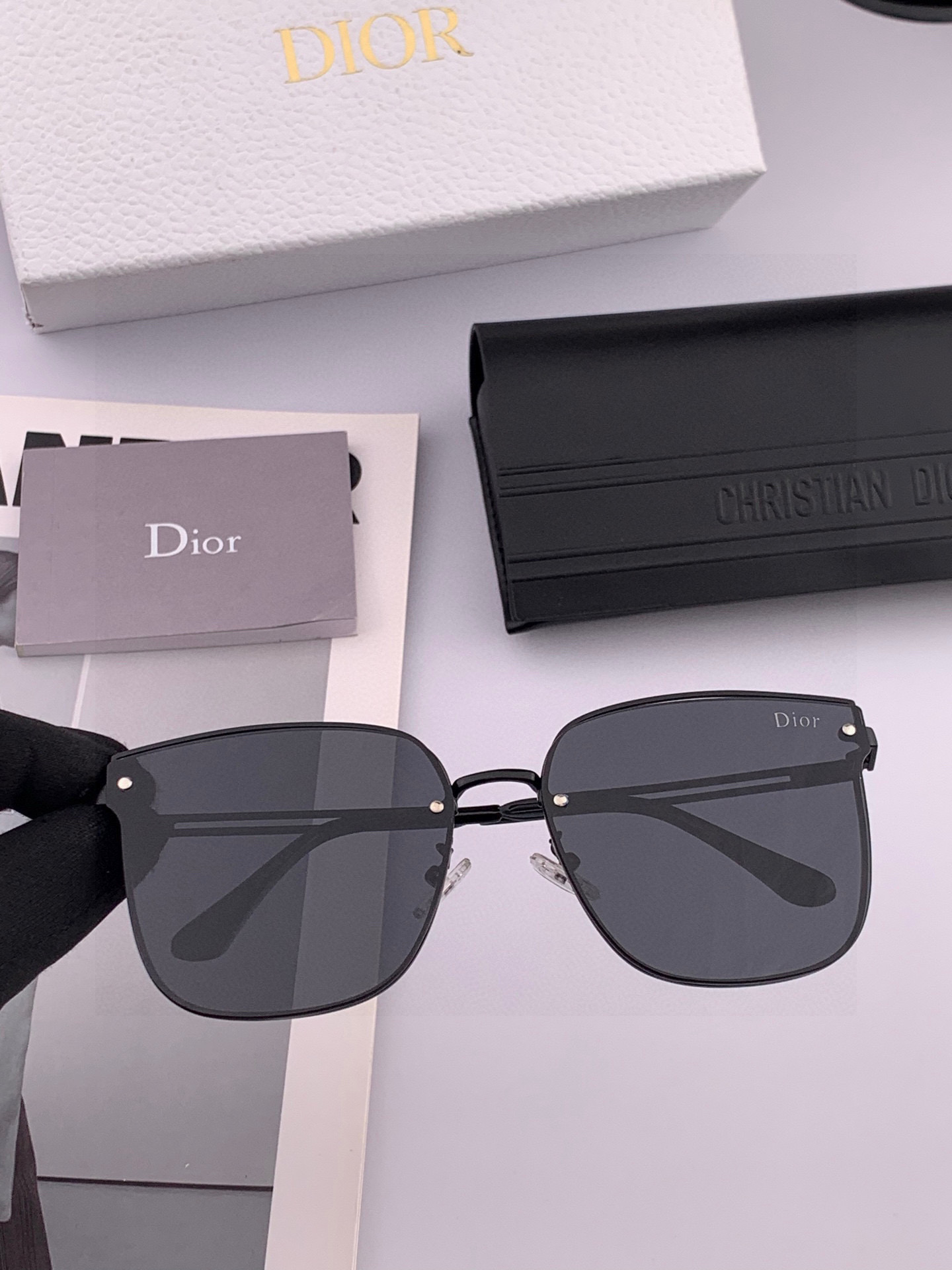  【TR偏光系列】DIOR   经典的方框设计，不挑脸型，无论搭配大衣还是连衣裙都非常显气质尼龙偏光镜片
