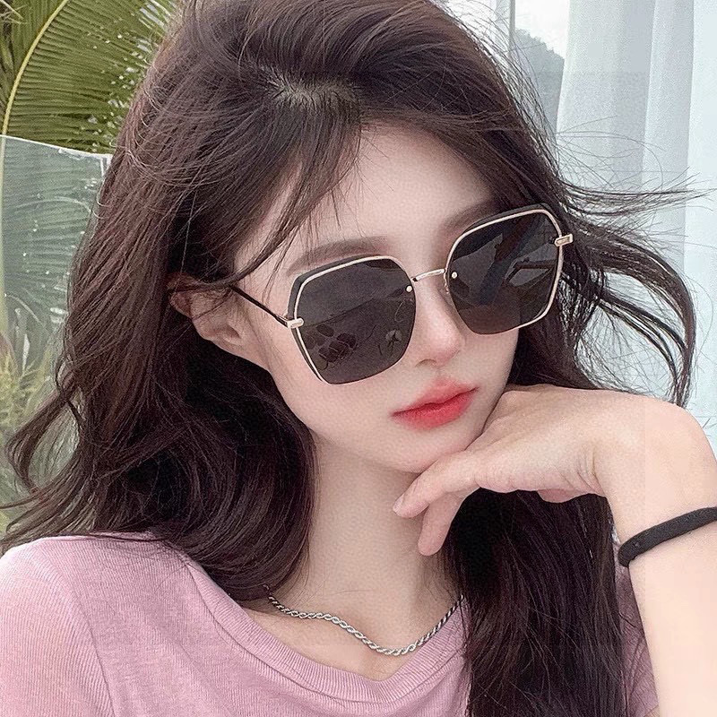 【CHANEL】香奈儿  新款尼龙偏光太眼镜，无框钻石 切边更有质感，大气女人范儿，大脸小脸都好看 ！型