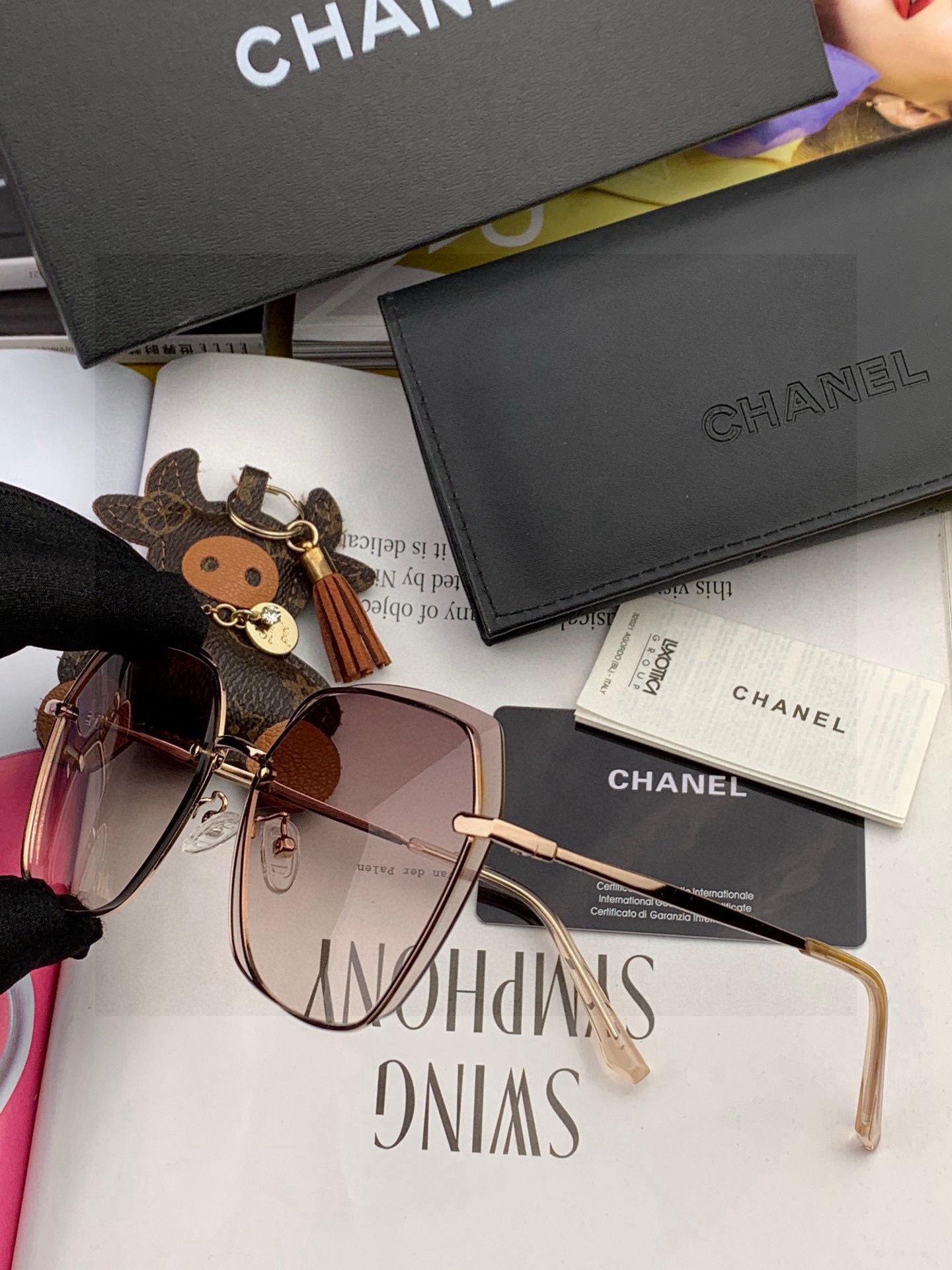 【CHANEL】香奈儿  新款尼龙偏光太眼镜，无框钻石 切边更有质感，大气女人范儿，大脸小脸都好看 ！型