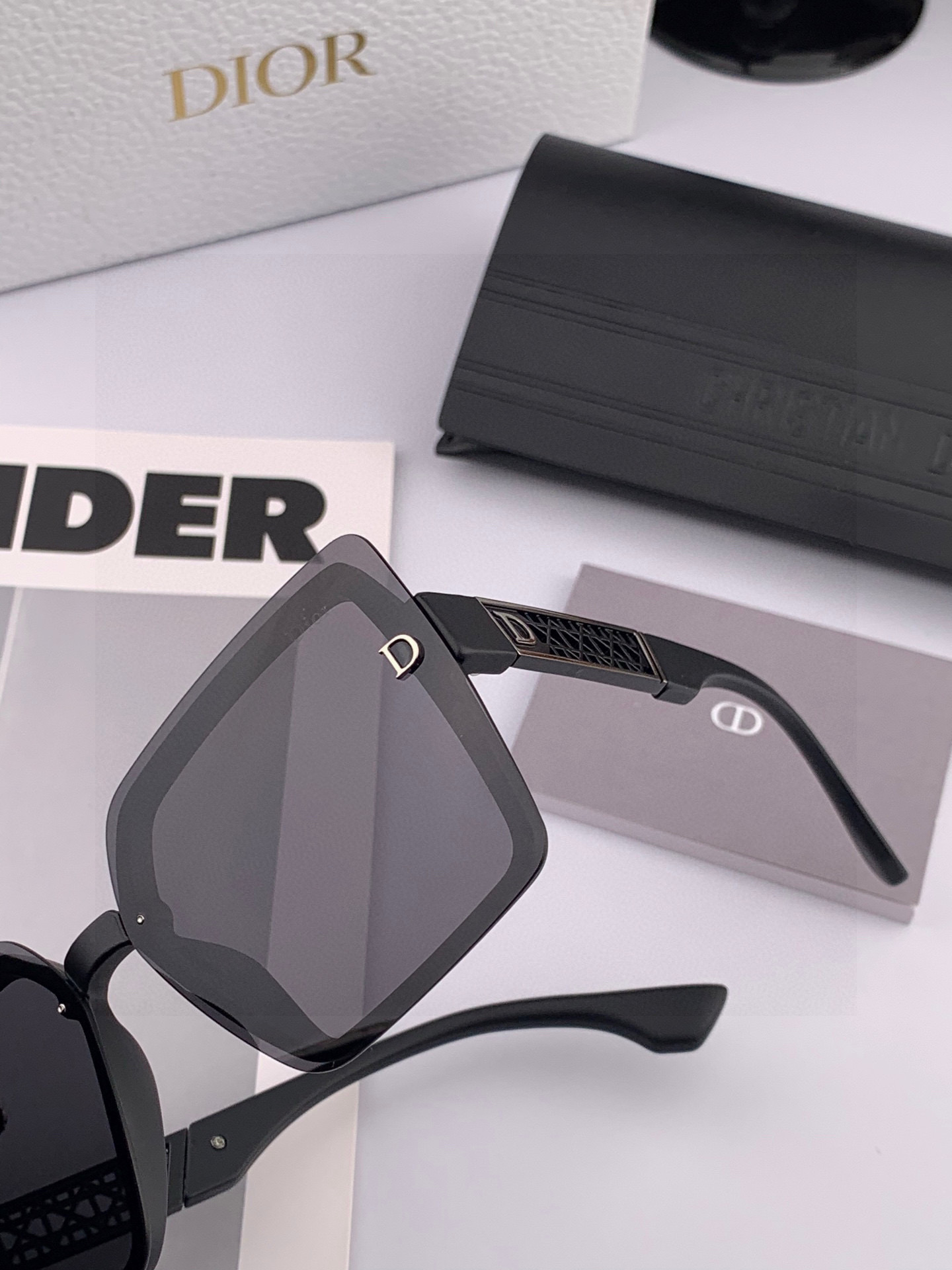  🔺 【DIOR-迪奥】2025开春新款 潮流爆款 时尚方框偏光太阳镜 高品质 佩戴舒适 网红潮款墨镜 