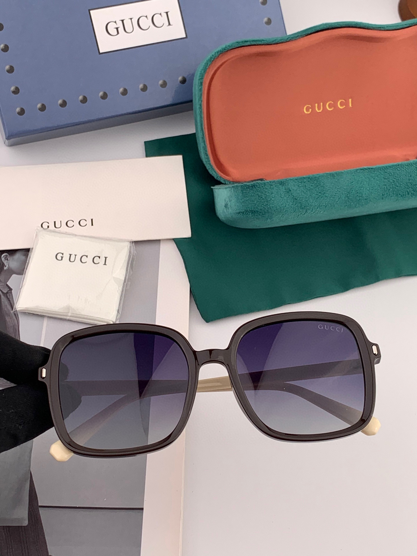  🔺GUCCI🔻古驰 GG方框太阳镜 完美品质 🎓独特设计  适合各种脸型 亮相时装周 超时尚百搭 实物