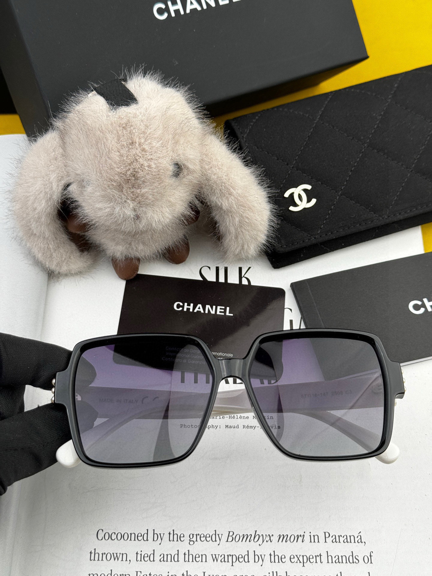  【CHANEL】香奈儿 2025新款潮流爆款 时尚方框太阳镜 佩戴舒适 网红潮款墨镜  女士高清加厚偏