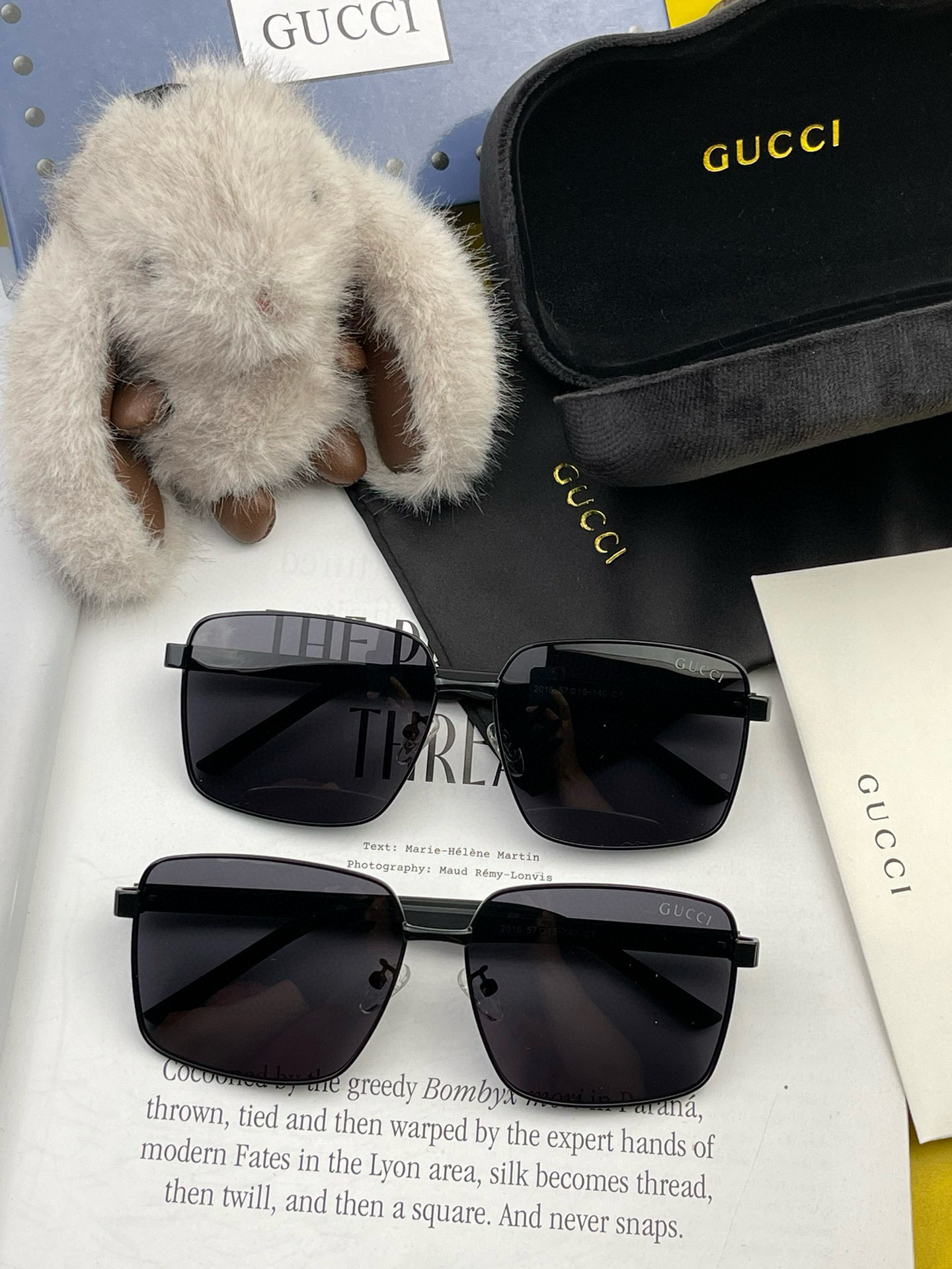   Gucci 。  高品质男女款墨镜   👍 进口宝丽来偏光镜片  。蛤蟆镜 开车钓鱼都可 。百搭显瘦