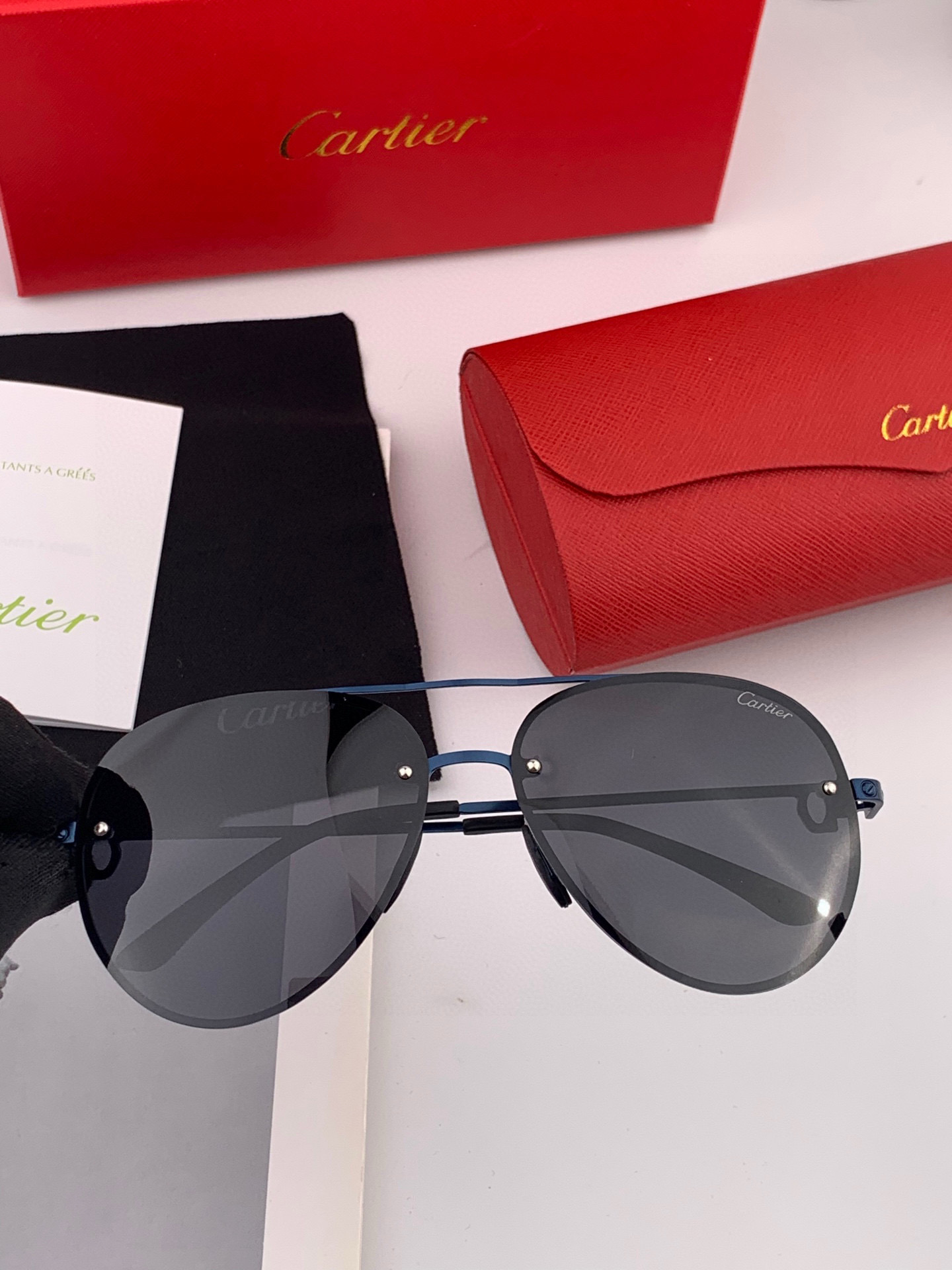  【Cartier  卡地亚】 👑男女款偏光墨镜  双色烤漆工艺  进口宝丽来偏光镜片   顶级做工彰显