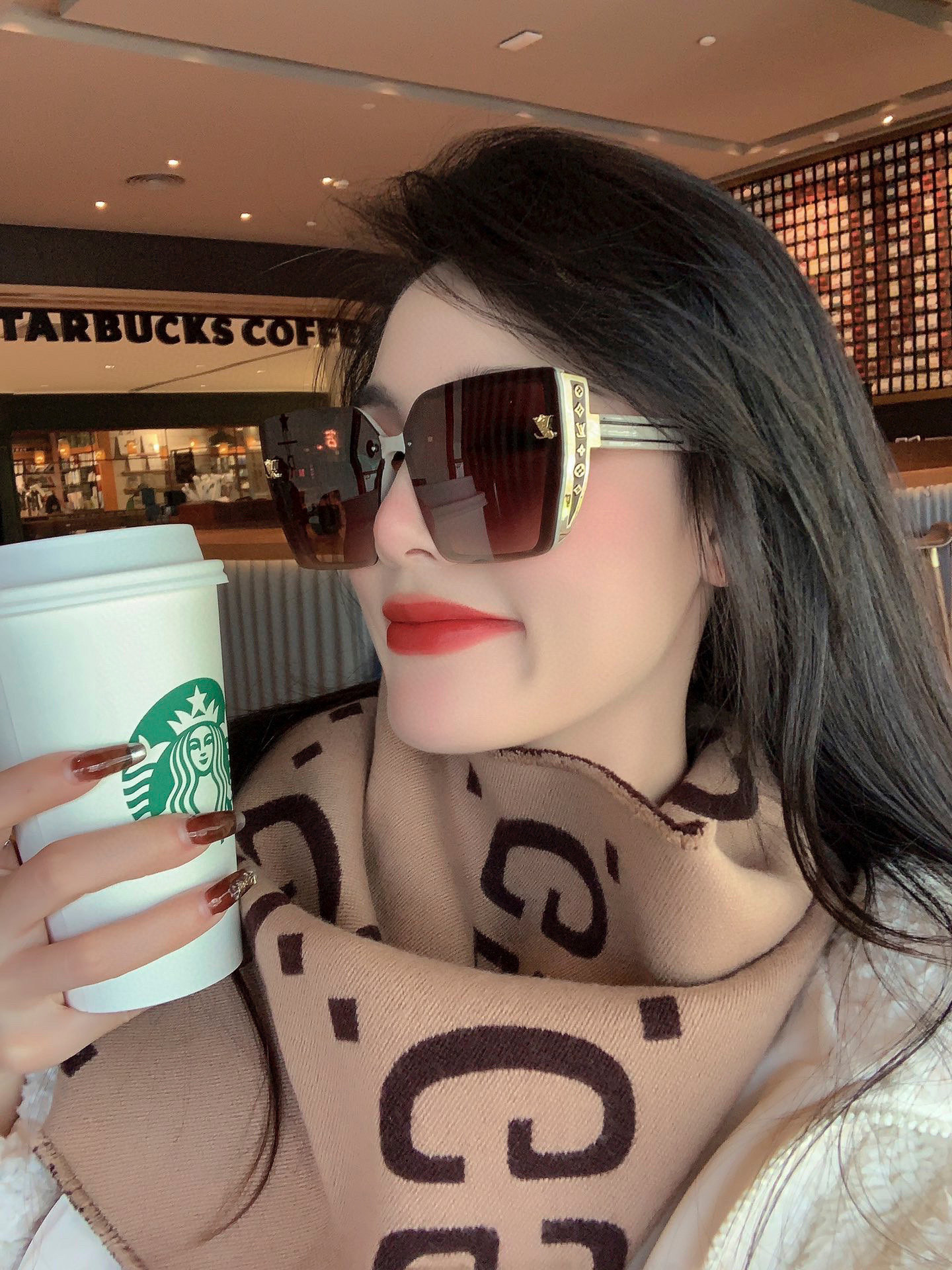 NO:373116,LV New spring 2025 trendy fashion styles fashion square frame sunglasses high quality comfortable to wear Internet celebrity trendy sunglasses Model L5230 glasses sunglasses sunglasses, glasses, louis vuitton19860909LV 2025年开春新款 潮流爆款 时尚方框太阳镜 高品质 佩戴舒适 网红潮款墨镜 型号L5230眼镜墨镜太阳镜,眼镜,louis vuitton,glasses