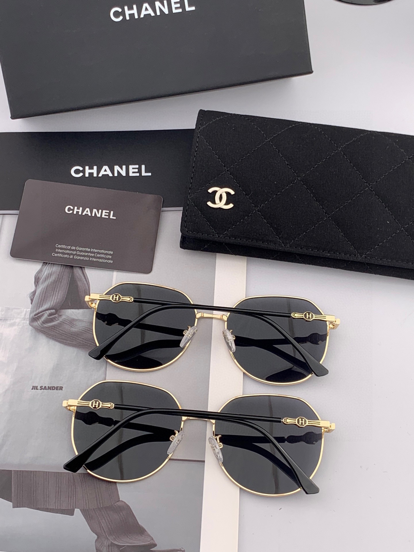    🔺 香奈儿 🔻2025官方新款 众多明星同款色‼️‼️新款大框偏光墨镜 🌈🌈宝丽来超清加厚太阳镜🔝