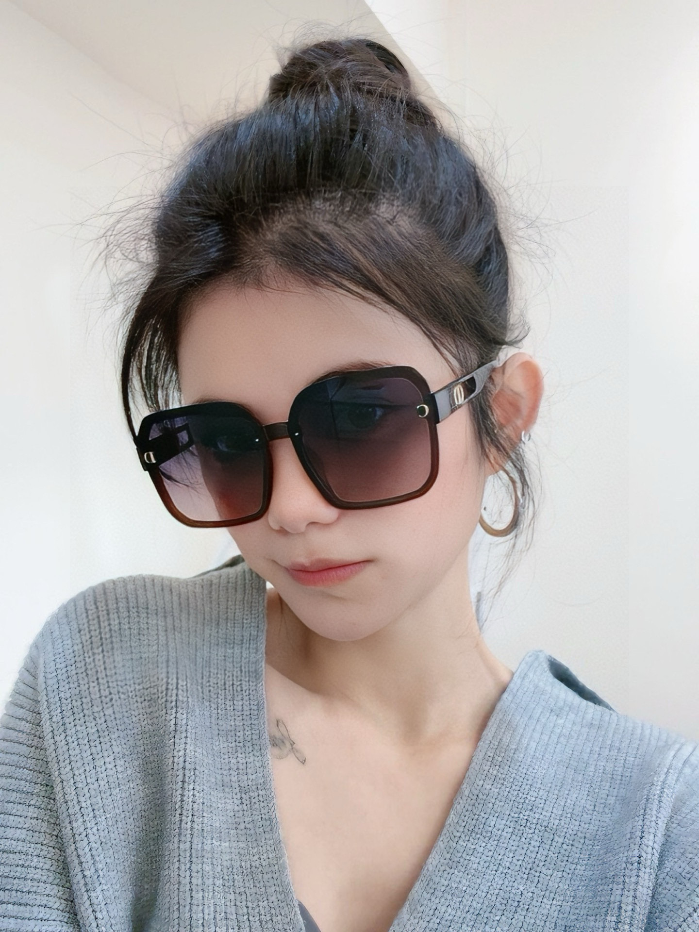      TR版本-偏光【独家大牌太阳镜无滤镜‼实拍上架 Dior官网最新发布新款太阳镜🕶，注意⚠我们是