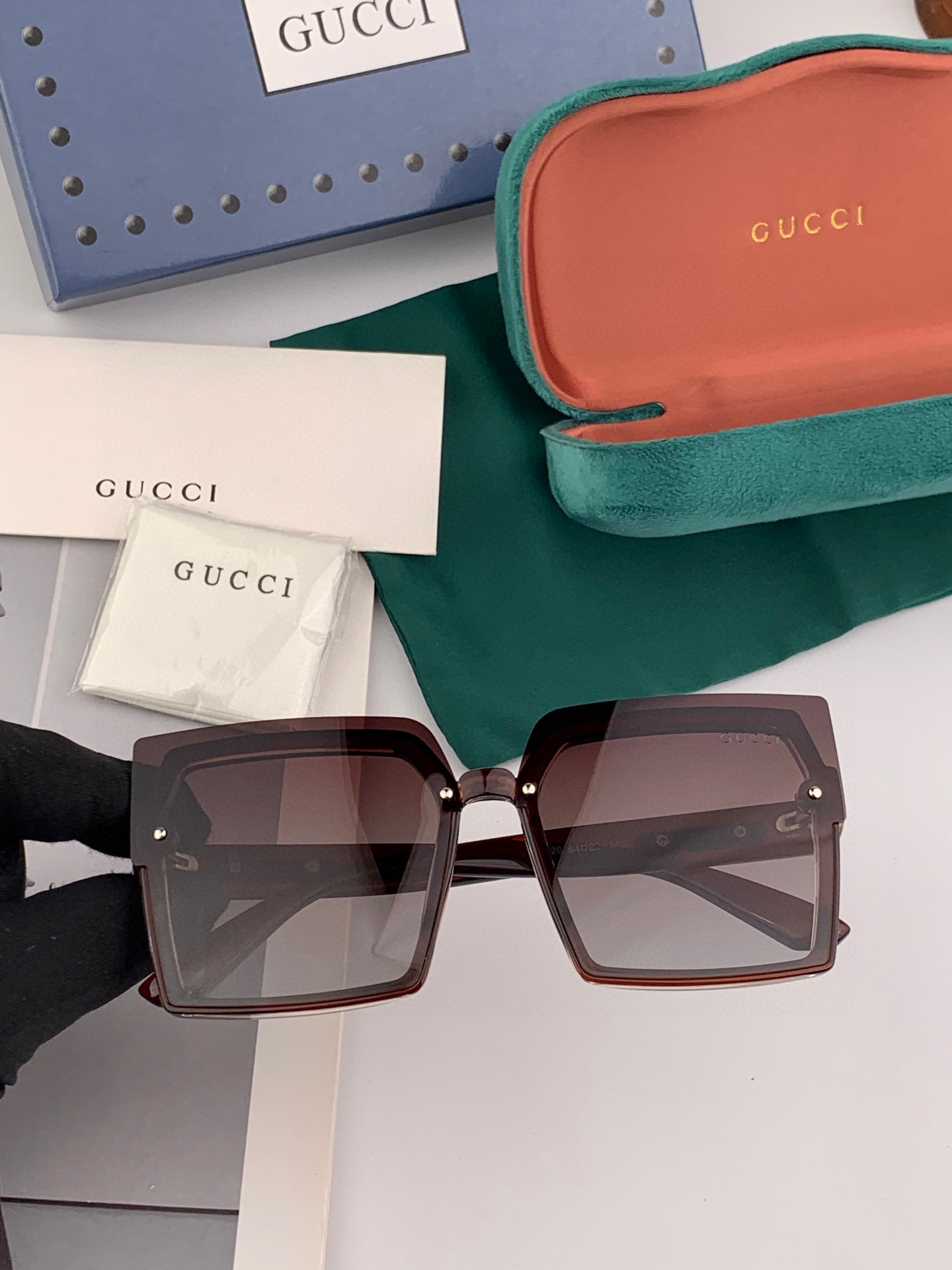  💍新款GUCCI偏光太阳镜得意开车驾驶镜时尚墨镜💐💐🌸世界顶级奢华品牌，品质保证！😍😍经典款, 明星热