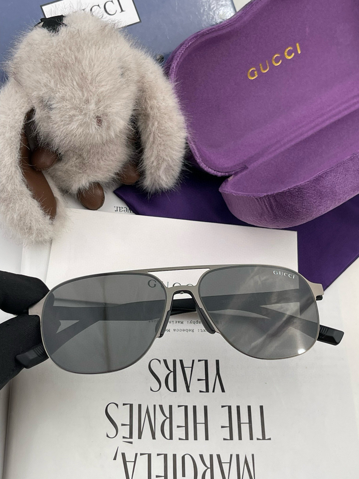         GUCCI 男款炫彩飞行员偏光太阳镜 ❤️材质：高清尼龙加厚卡槽高清偏光镜片 🌹无边框镜