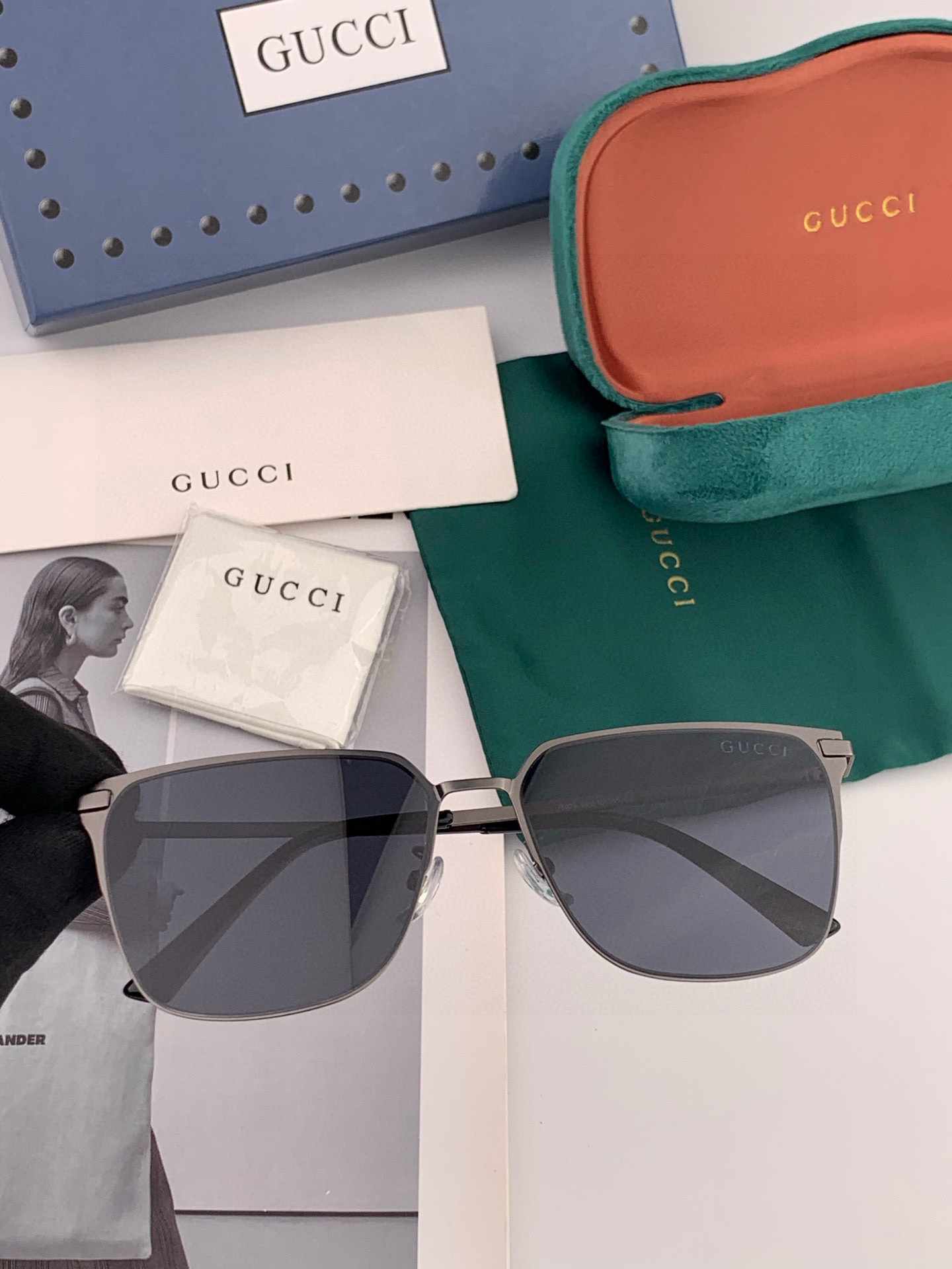         GUCCI 男款炫彩飞行员偏光太阳镜 ❤️材质：高清尼龙加厚卡槽高清偏光镜片 🌹无边框镜