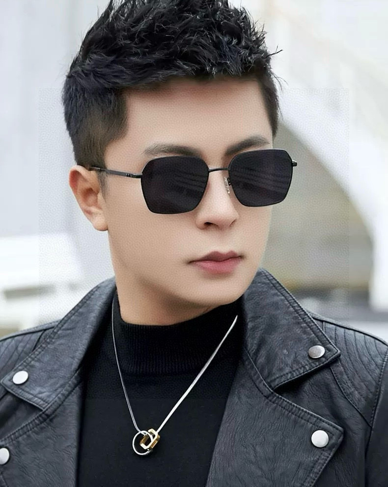        GUCCI 男款炫彩飞行员偏光太阳镜 ❤️材质：高清尼龙加厚卡槽高清偏光镜片 🌹无边框镜架