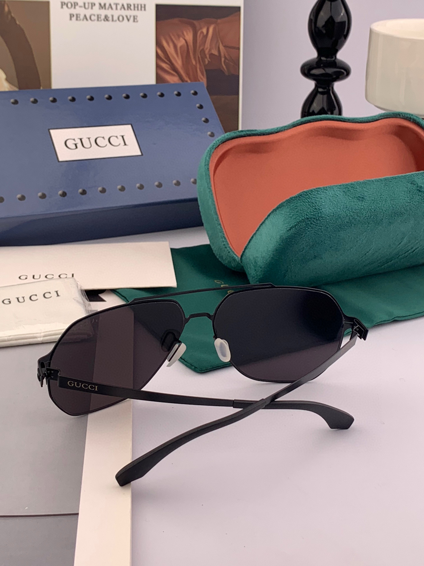    GUCCI 新款超轻无螺丝压不坏系列情侣款太阳镜高清尼龙镜片 商务旅行版 绅士高清太阳眼镜 （舒适