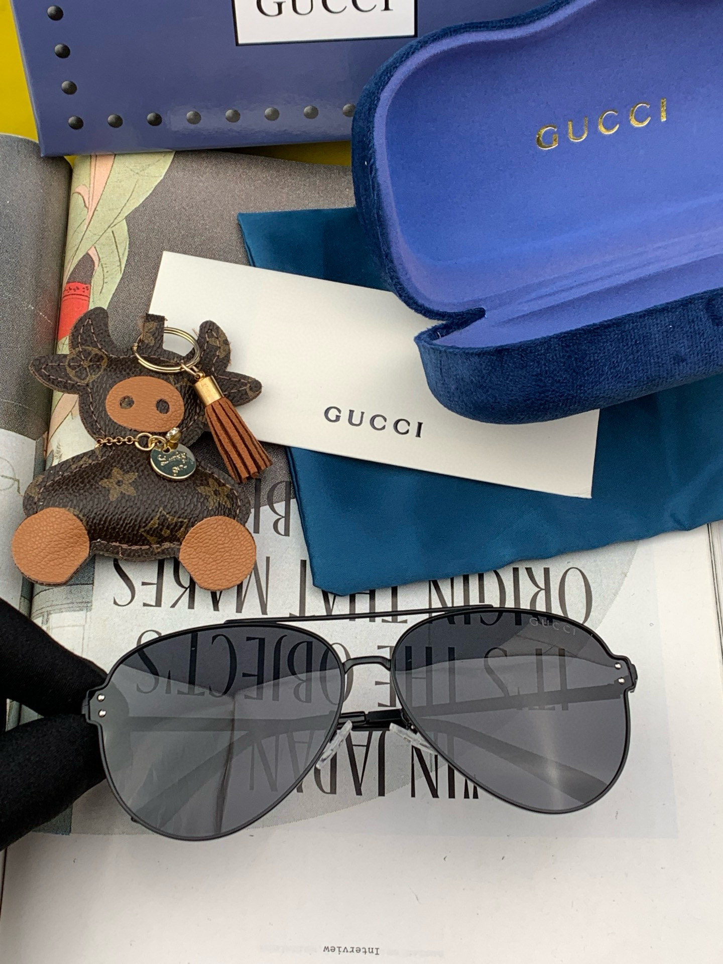  😈GUCCI😈 男士推荐 ❤️💛💚新款偏光太阳镜  时尚大方 舒适轻盈 蛤蟆镜 型号：G0068