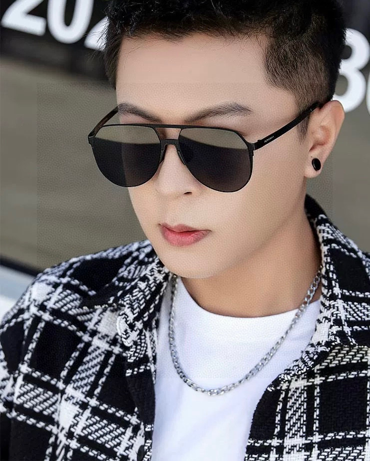        GUCCI 男款炫彩飞行员偏光太阳镜 ❤️材质：高清尼龙加厚卡槽高清偏光镜片 🌹无边框镜架