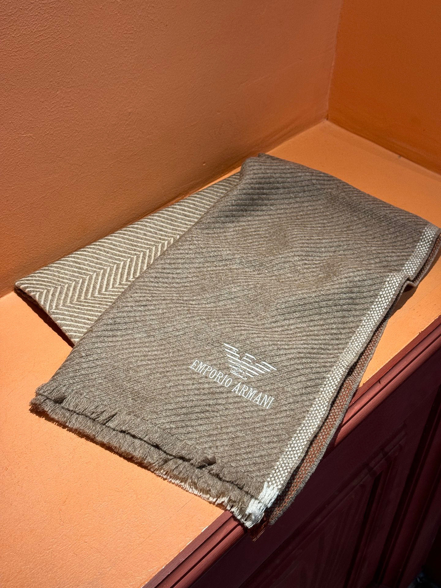   EMPORIO ARMANI。EA阿玛尼。秋冬新品，男士羊绒围巾。，无敌贴身质感，弹力极好，超级搭配