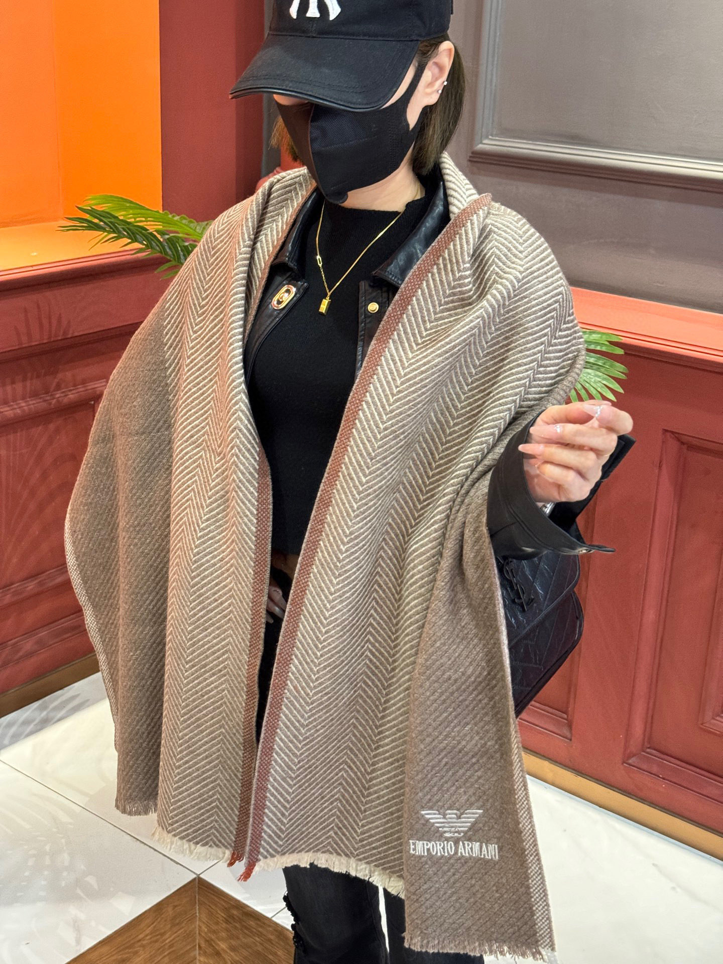   EMPORIO ARMANI。EA阿玛尼。秋冬新品，男士羊绒围巾。，无敌贴身质感，弹力极好，超级搭配