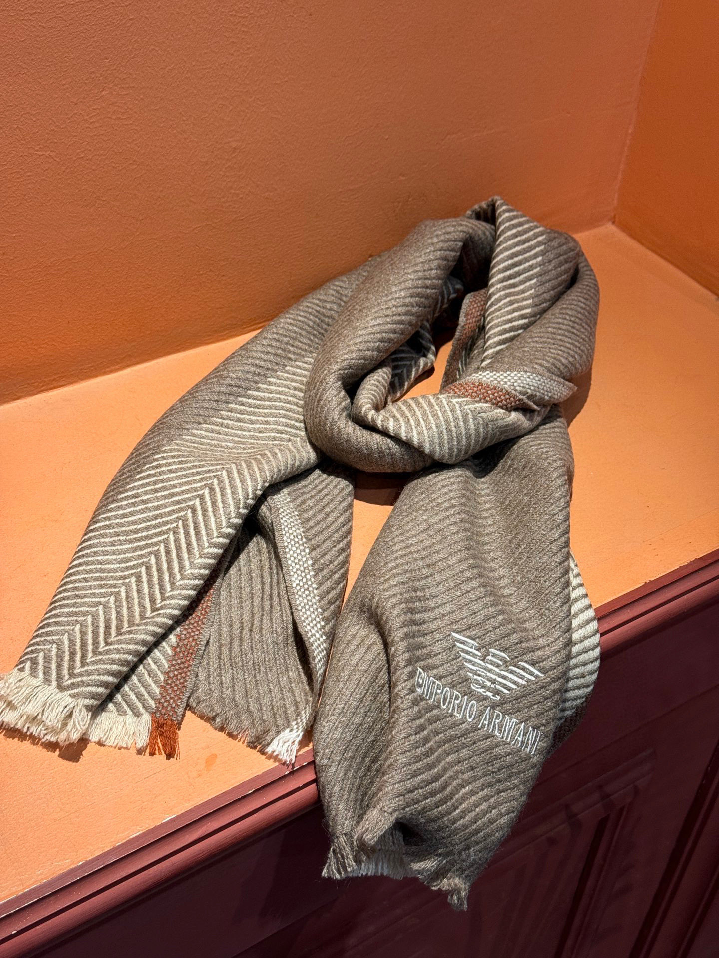   EMPORIO ARMANI。EA阿玛尼。秋冬新品，男士羊绒围巾。，无敌贴身质感，弹力极好，超级搭配