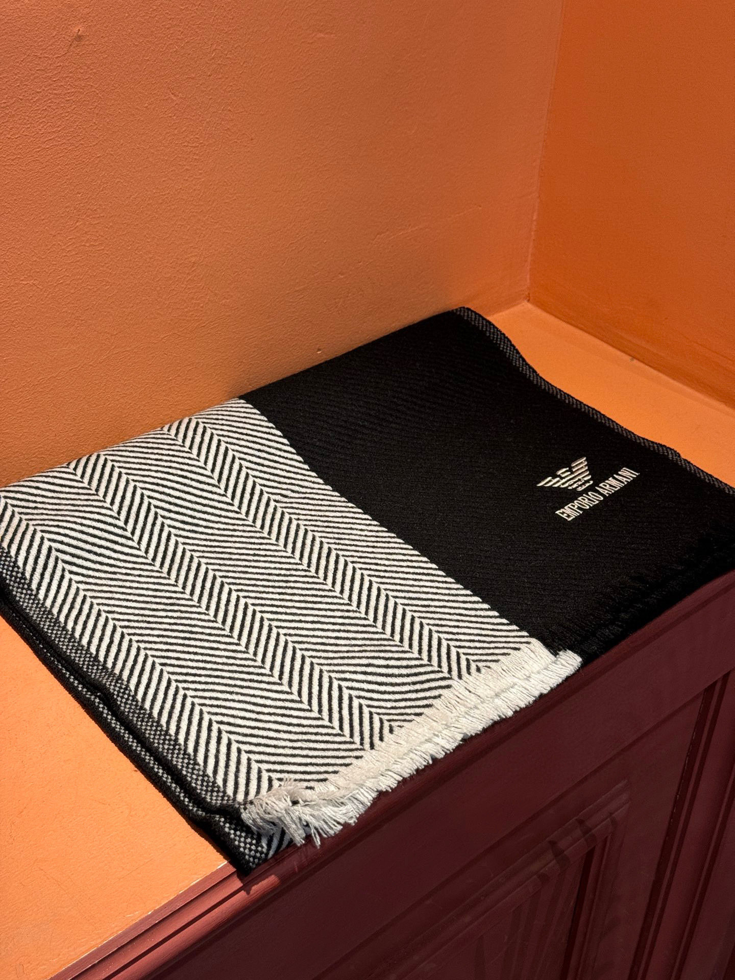   EMPORIO ARMANI。EA阿玛尼。秋冬新品，男士羊绒围巾。，无敌贴身质感，弹力极好，超级搭配