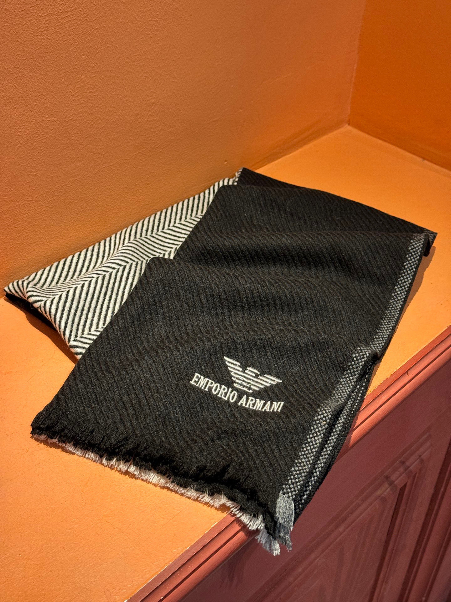   EMPORIO ARMANI。EA阿玛尼。秋冬新品，男士羊绒围巾。，无敌贴身质感，弹力极好，超级搭配