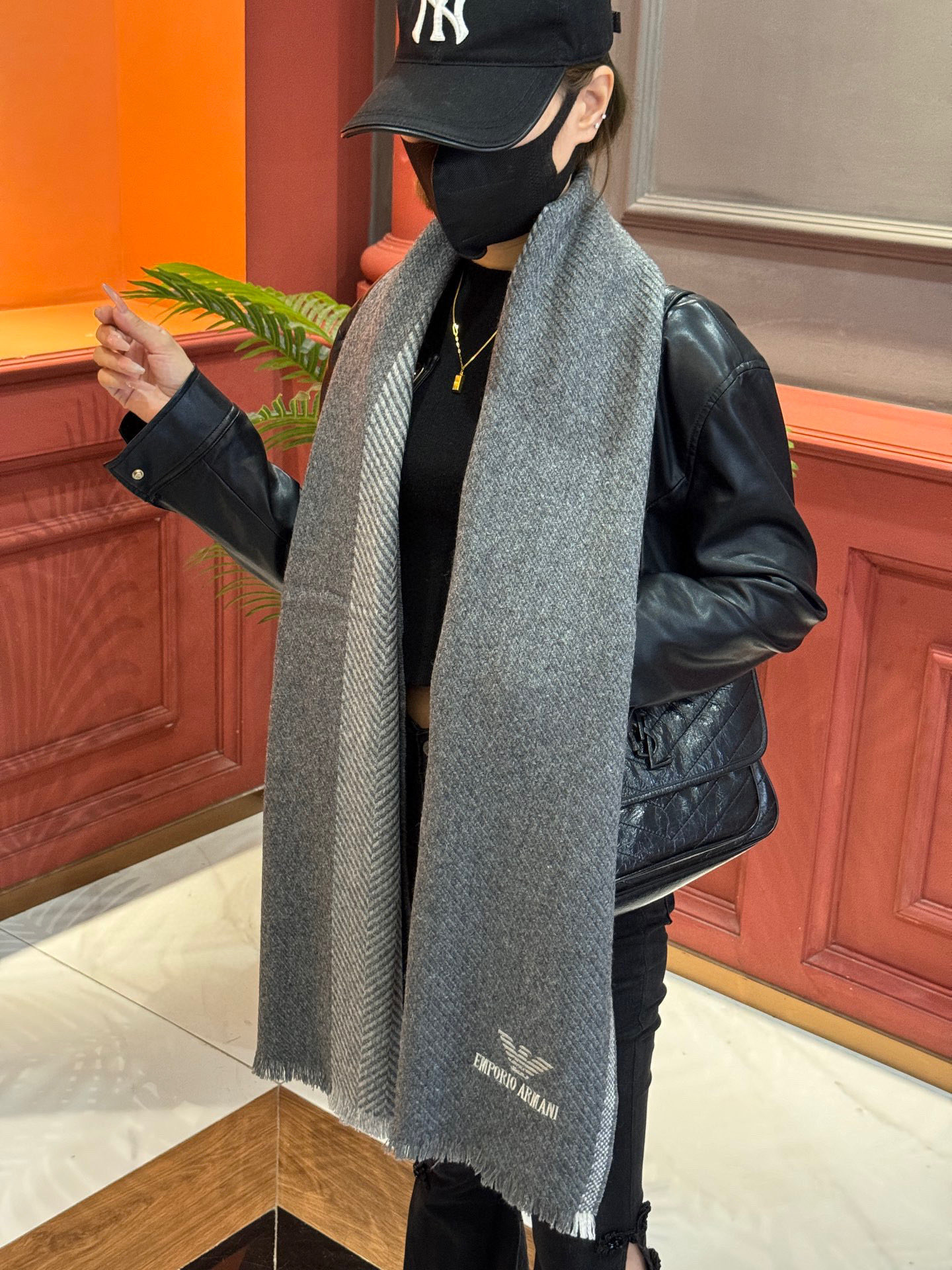   EMPORIO ARMANI。EA阿玛尼。秋冬新品，男士羊绒围巾。，无敌贴身质感，弹力极好，超级搭配