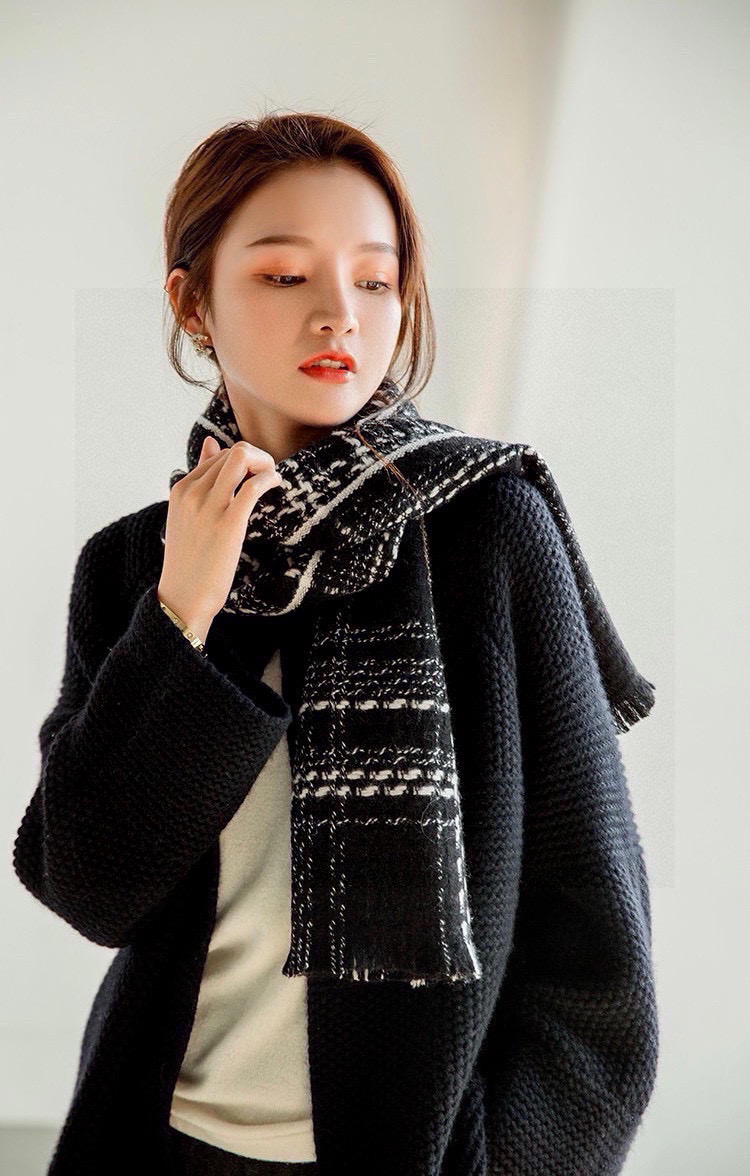  ‼️新😘😘香奈儿（CHANEL）年度最美‼️ 【双C编织格纹披肩】独家渠道原单货‼️年度最新力作 顶极