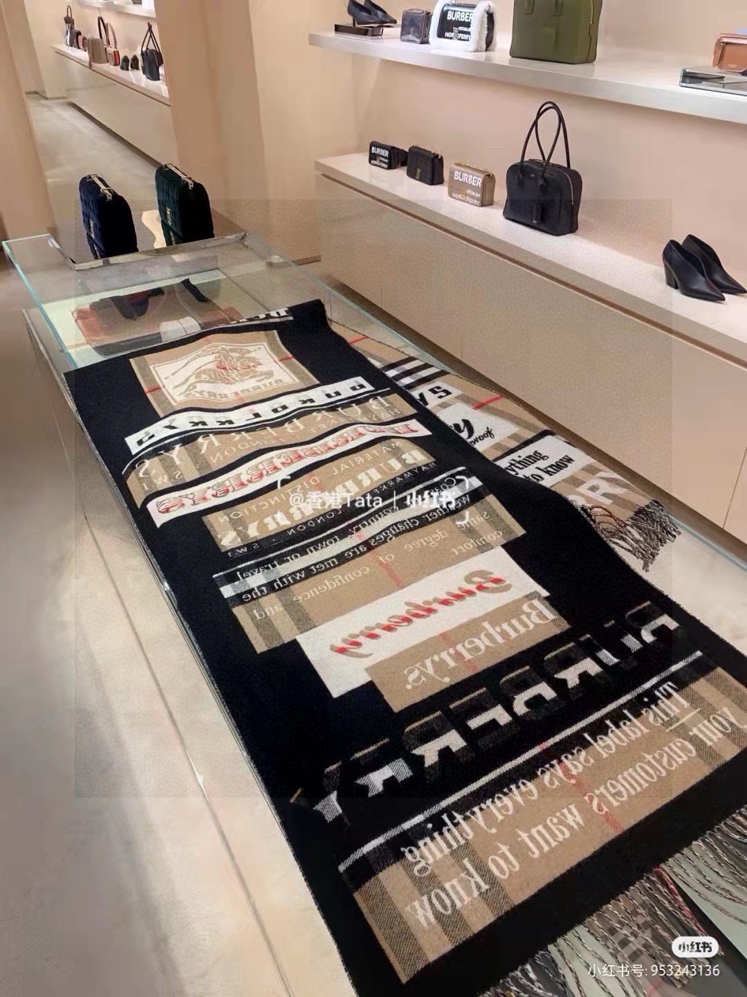  🌺🌺品牌：【巴宝莉】意大利米兰走秀款！明星同款，小红书同款披肩，加厚加密！明星同款系列，专柜品质，精益