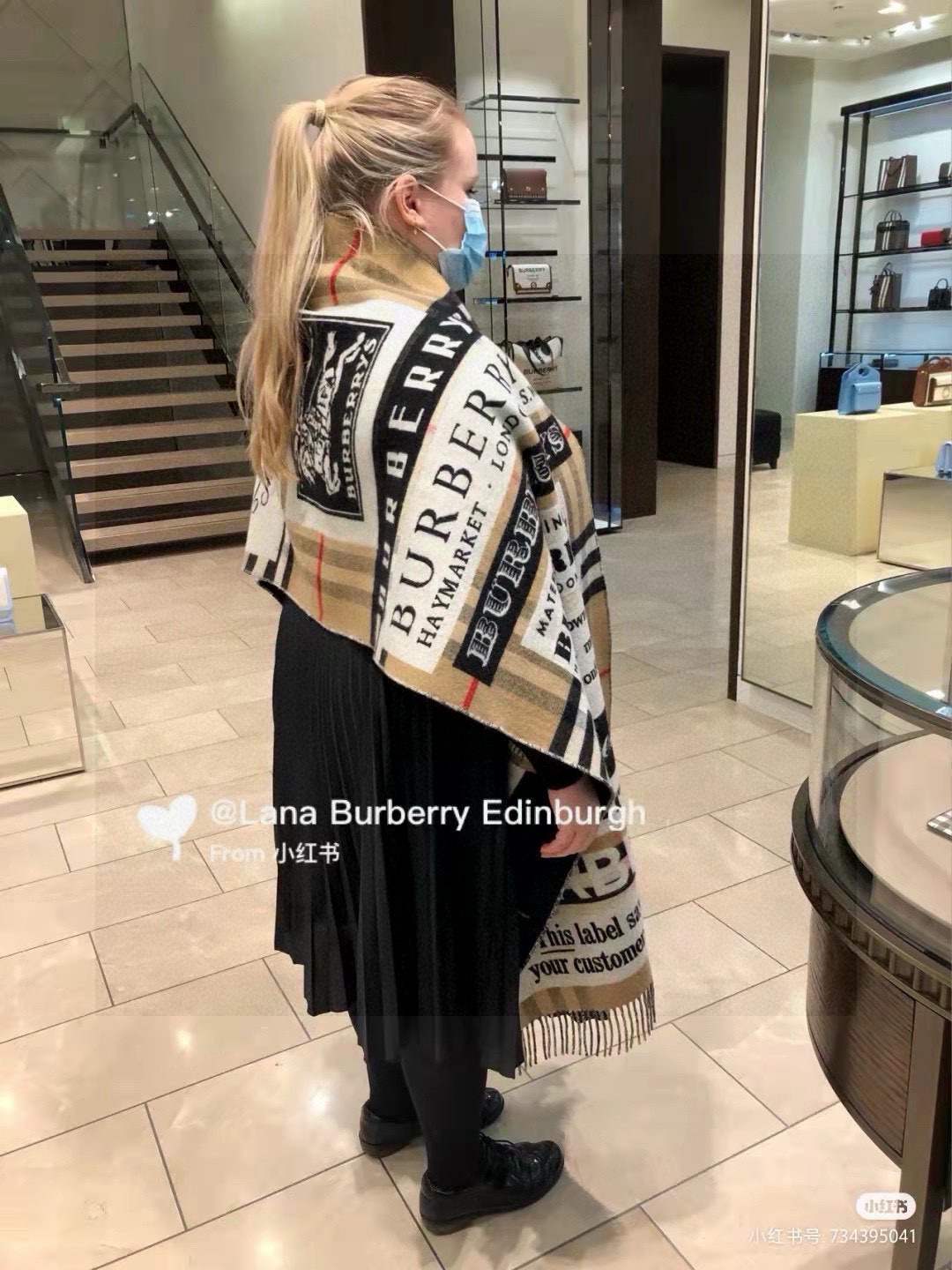  🌺🌺品牌：【巴宝莉】意大利米兰走秀款！明星同款，小红书同款披肩，加厚加密！明星同款系列，专柜品质，精益