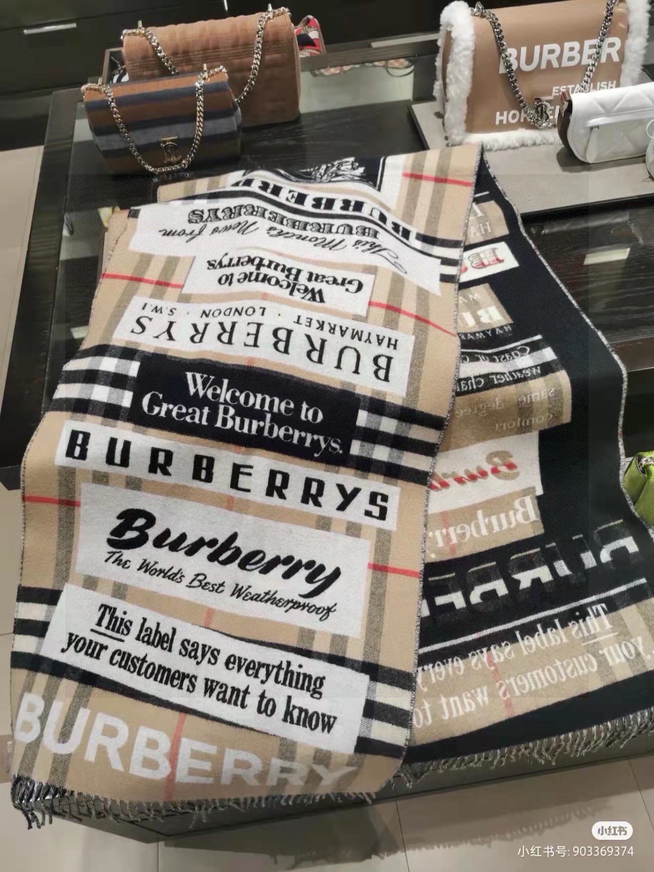  🌺🌺品牌：【巴宝莉】意大利米兰走秀款！明星同款，小红书同款披肩，加厚加密！明星同款系列，专柜品质，精益