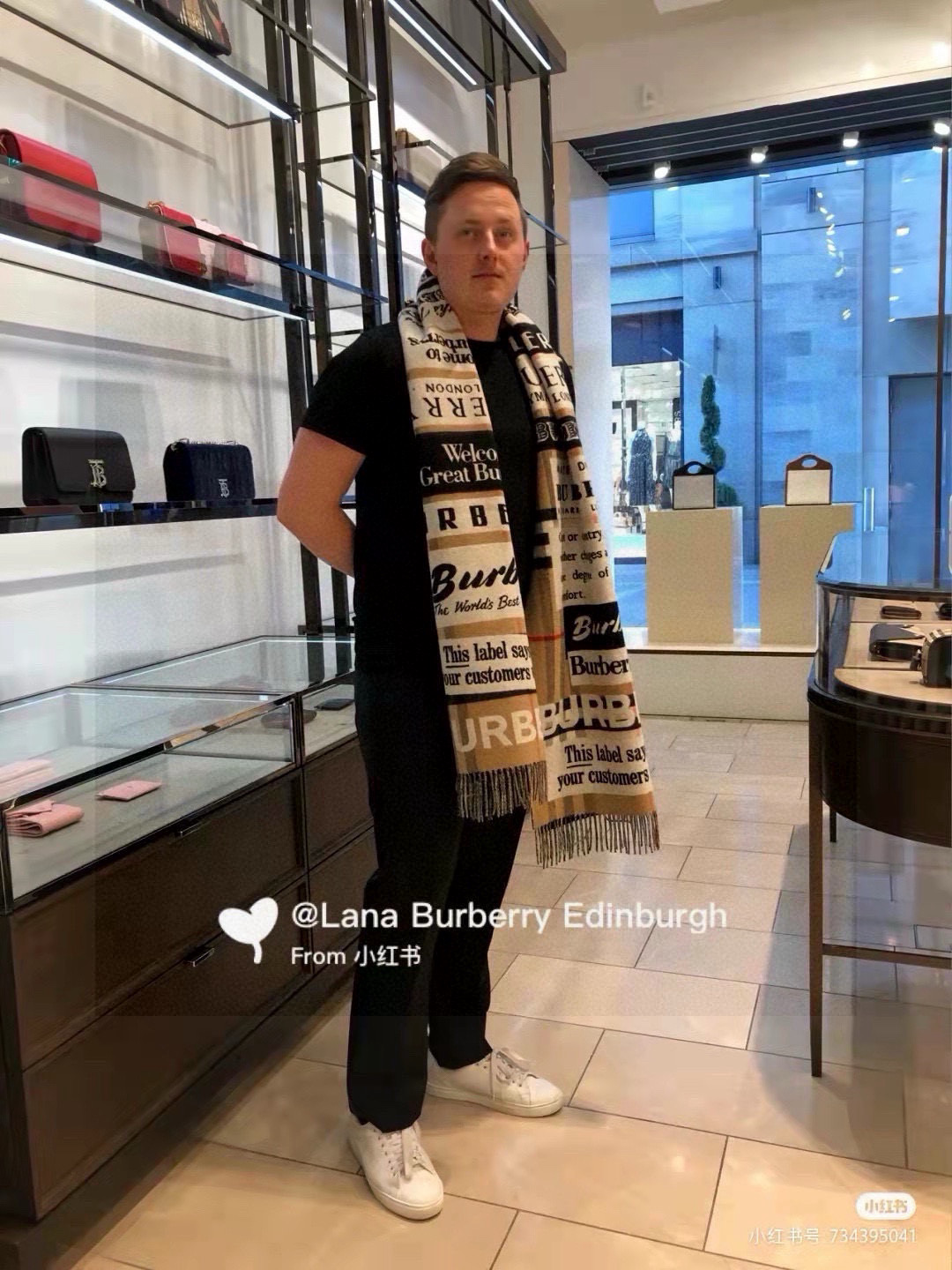  🌺🌺品牌：【巴宝莉】意大利米兰走秀款！明星同款，小红书同款披肩，加厚加密！明星同款系列，专柜品质，精益